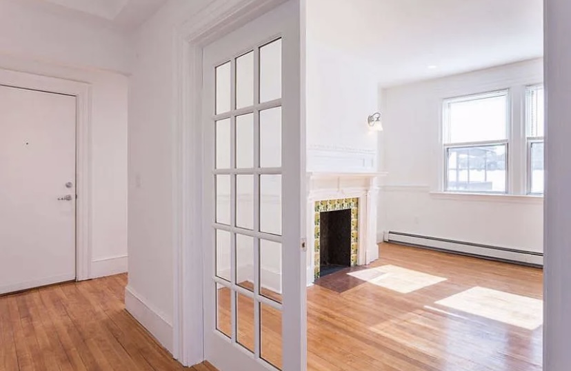 Studio bed, 1 bath apartment for rent at 457 Centre St Unit 6, Newton — photo 2 of 6