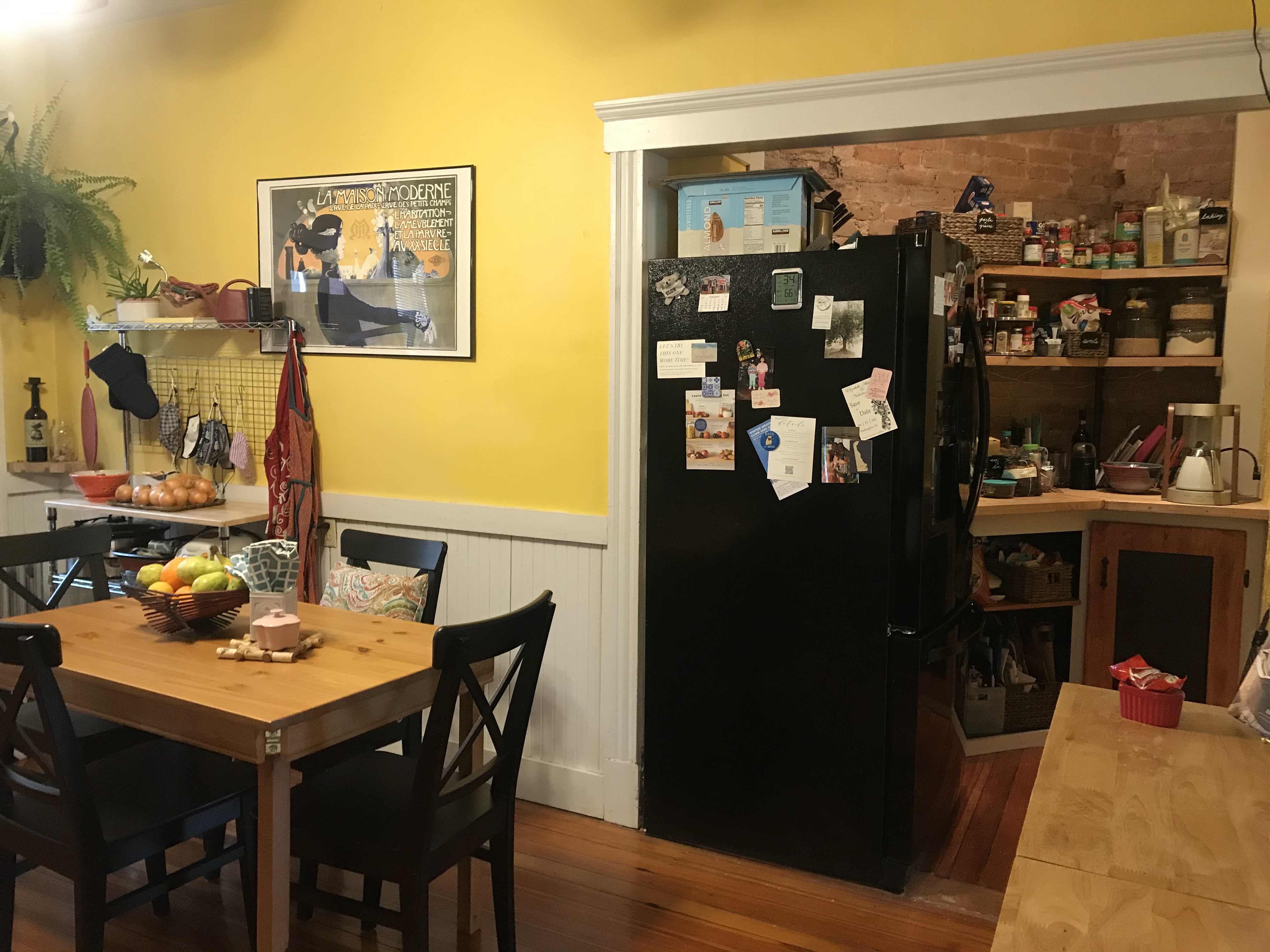 2 bed, 1 bath apartment for rent at 609 Centre Unit 1, Jamaica Plain — photo 8 of 17