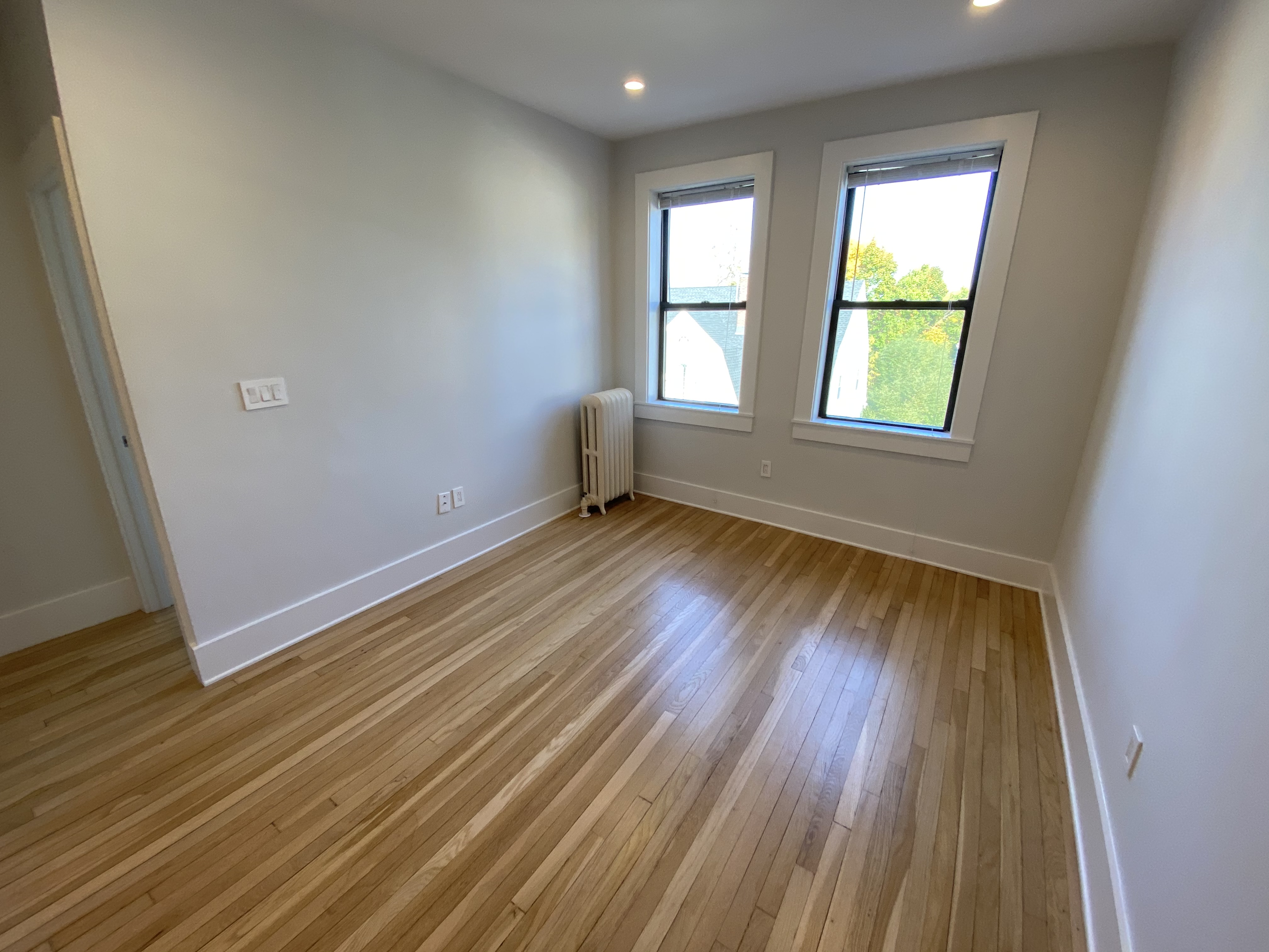3 bed, 1 bath apartment for rent at 4 Elko St Unit 010, Brighton — photo 4 of 20