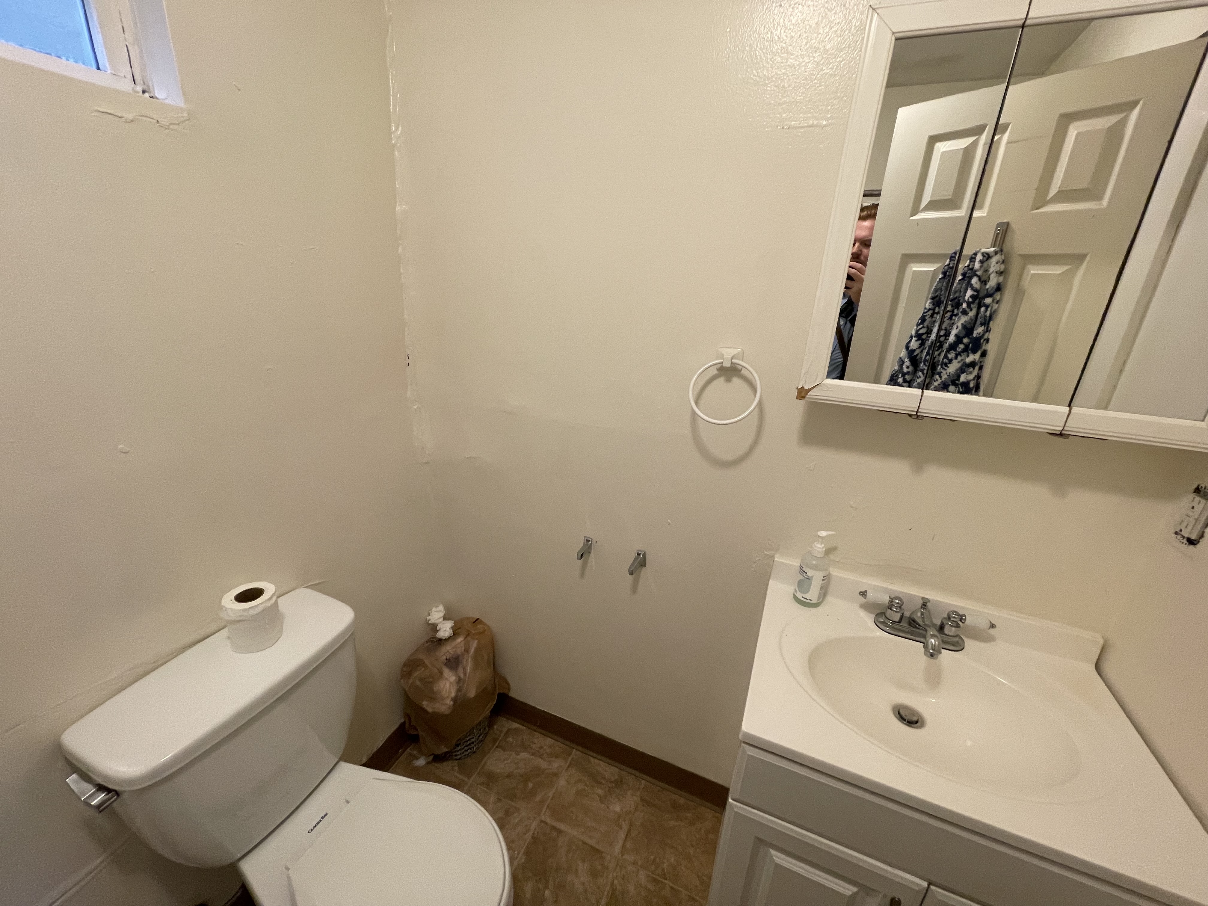 2 bed, 1 bath apartment for rent at 218 West 8th St Unit 2-CF, South Boston — photo 5 of 12