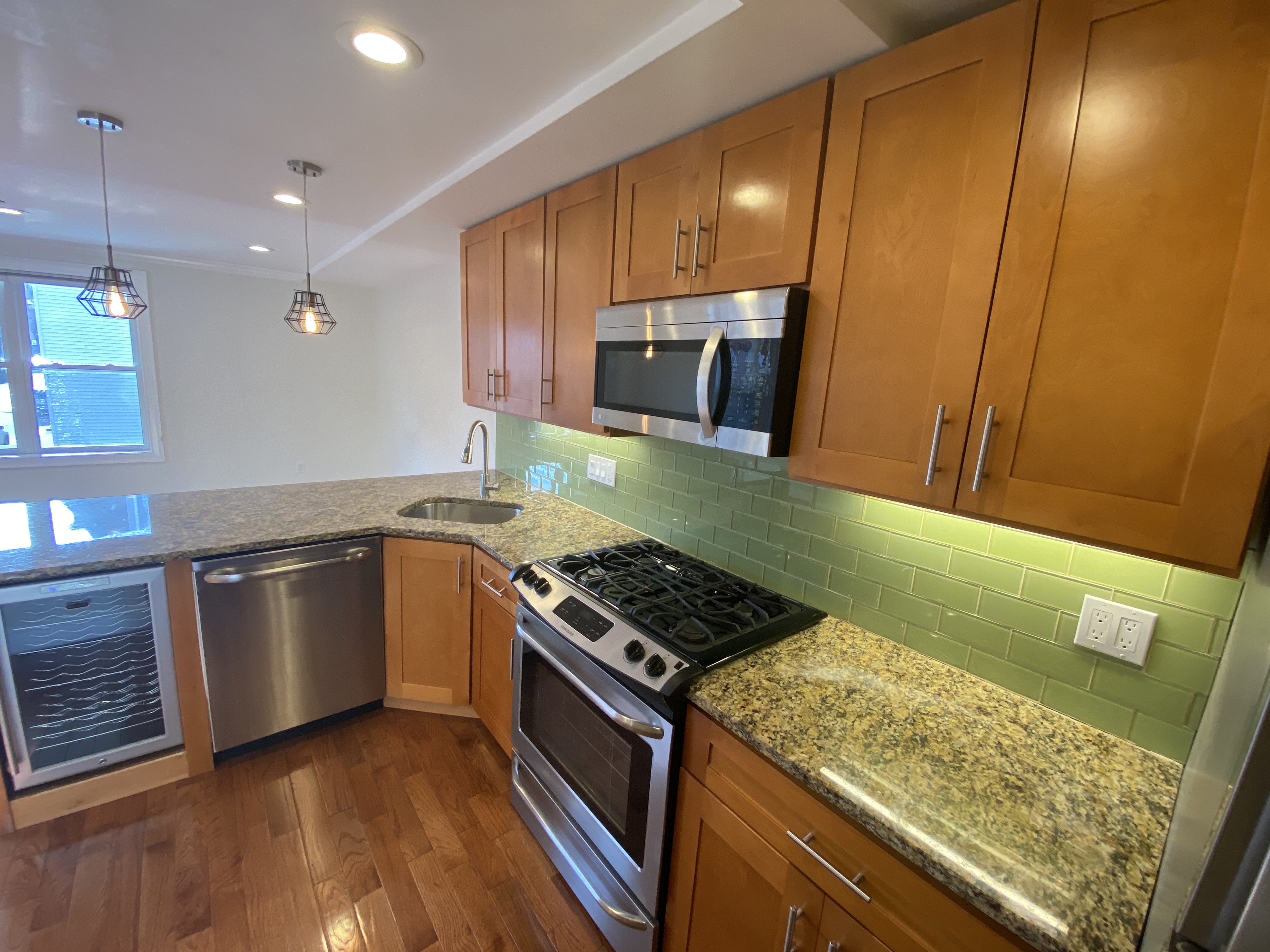 2 bed, 1 bath apartment for rent at 108 Maverick St Unit 01, East Boston — photo 1 of 18