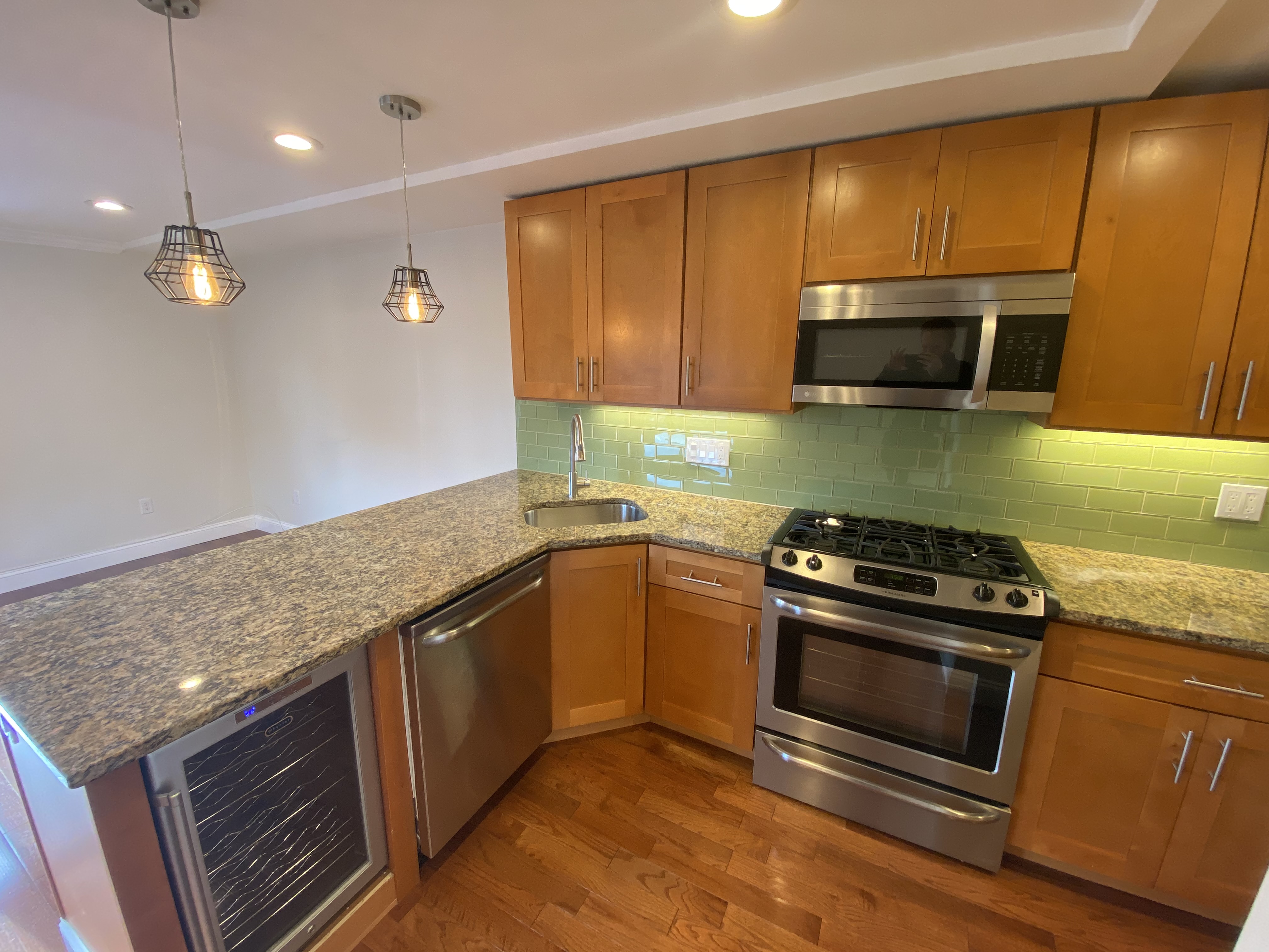 2 bed, 1 bath apartment for rent at 108 Maverick St Unit 01, East Boston — photo 7 of 18