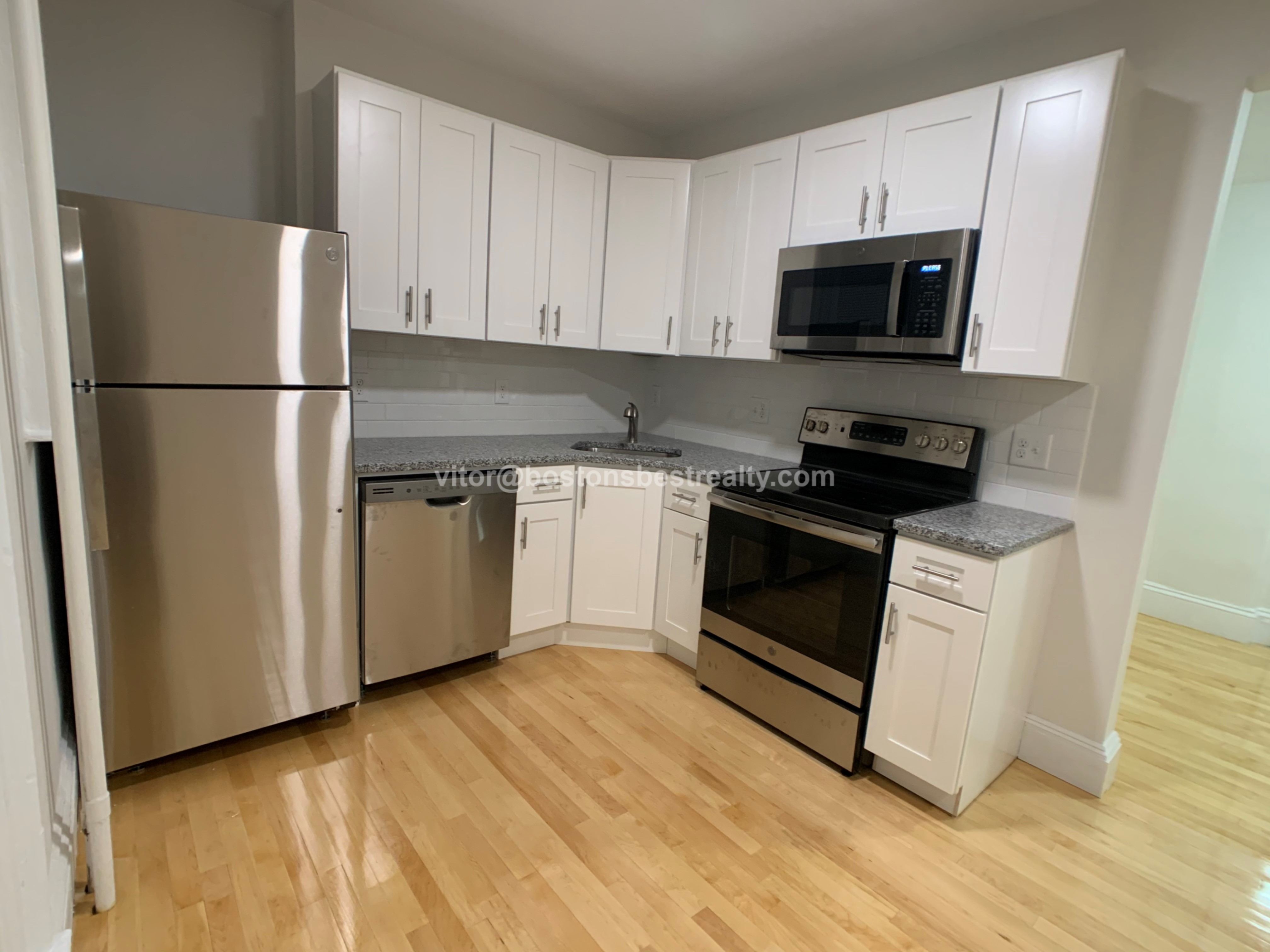 2 bed, 1 bath apartment for rent at 465 Park Dr Unit 3, Fenway