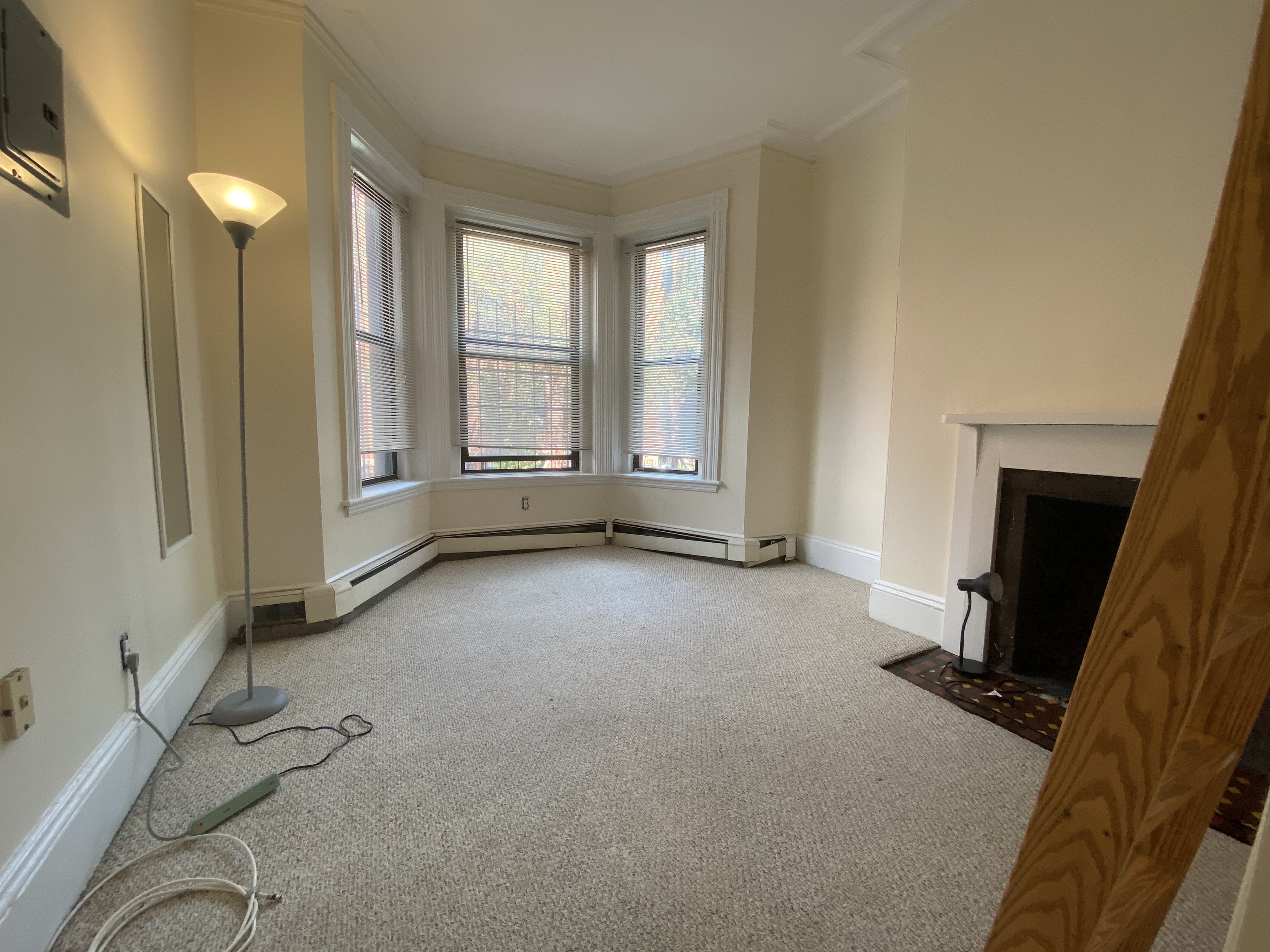 Studio bed, 1 bath apartment for rent at 10 Symphony Rd Unit 2, Fenway — photo 3 of 6