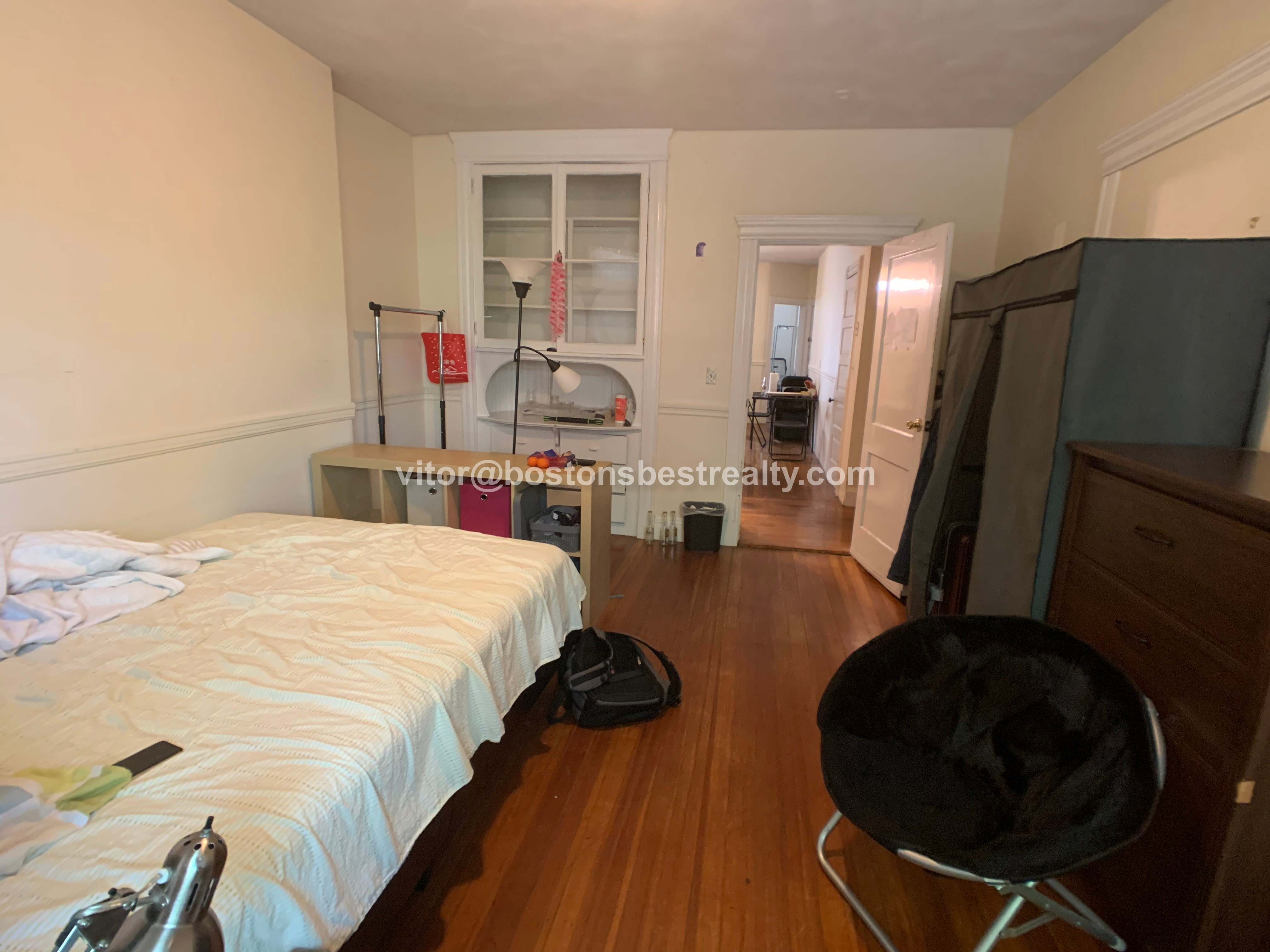 3 bed, 2 bath apartment for rent at 20 Strathmore Rd Unit 1, Washington Square — photo 3 of 15