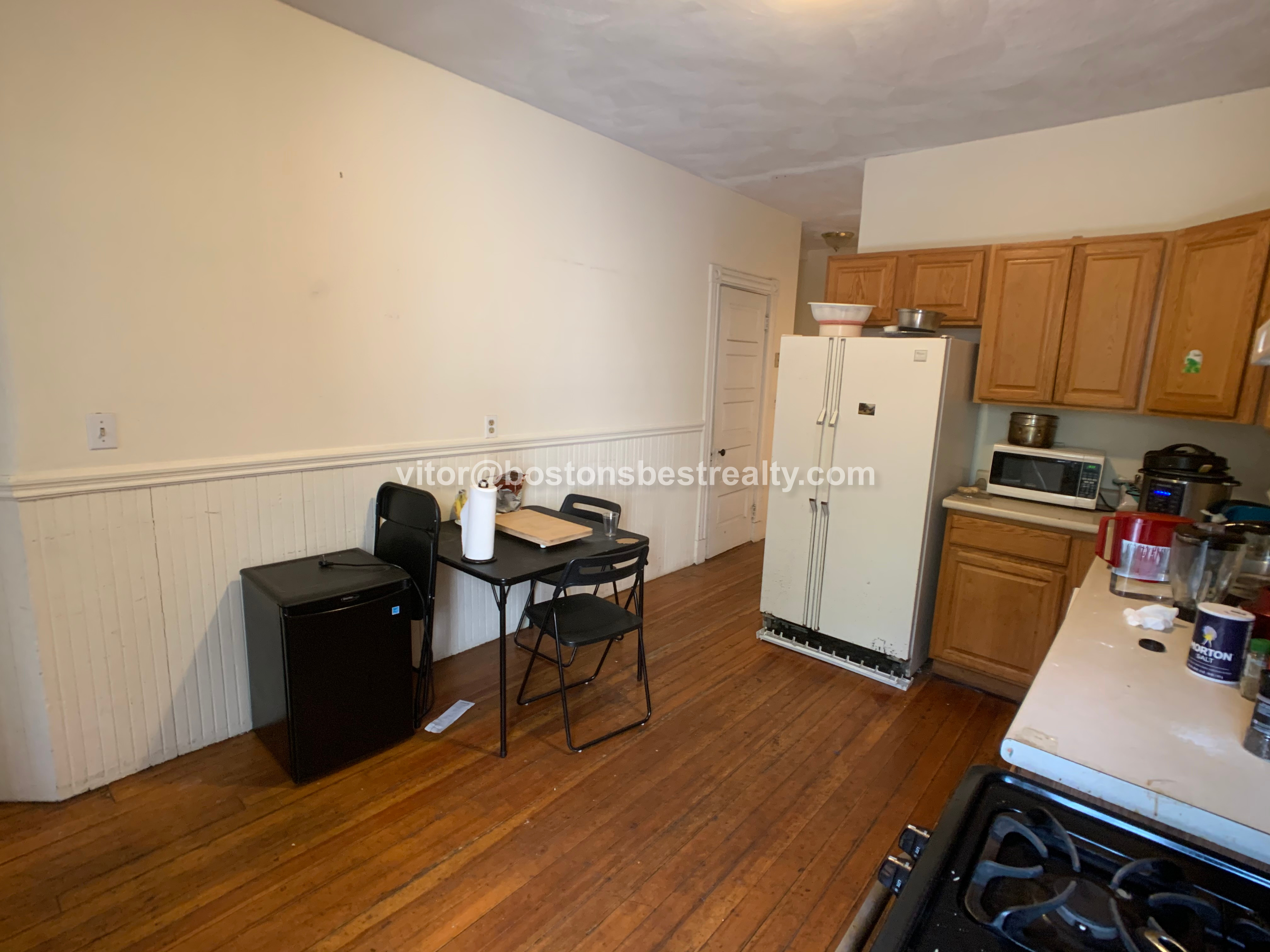 3 bed, 2 bath apartment for rent at 20 Strathmore Rd Unit 1, Washington Square — photo 5 of 15