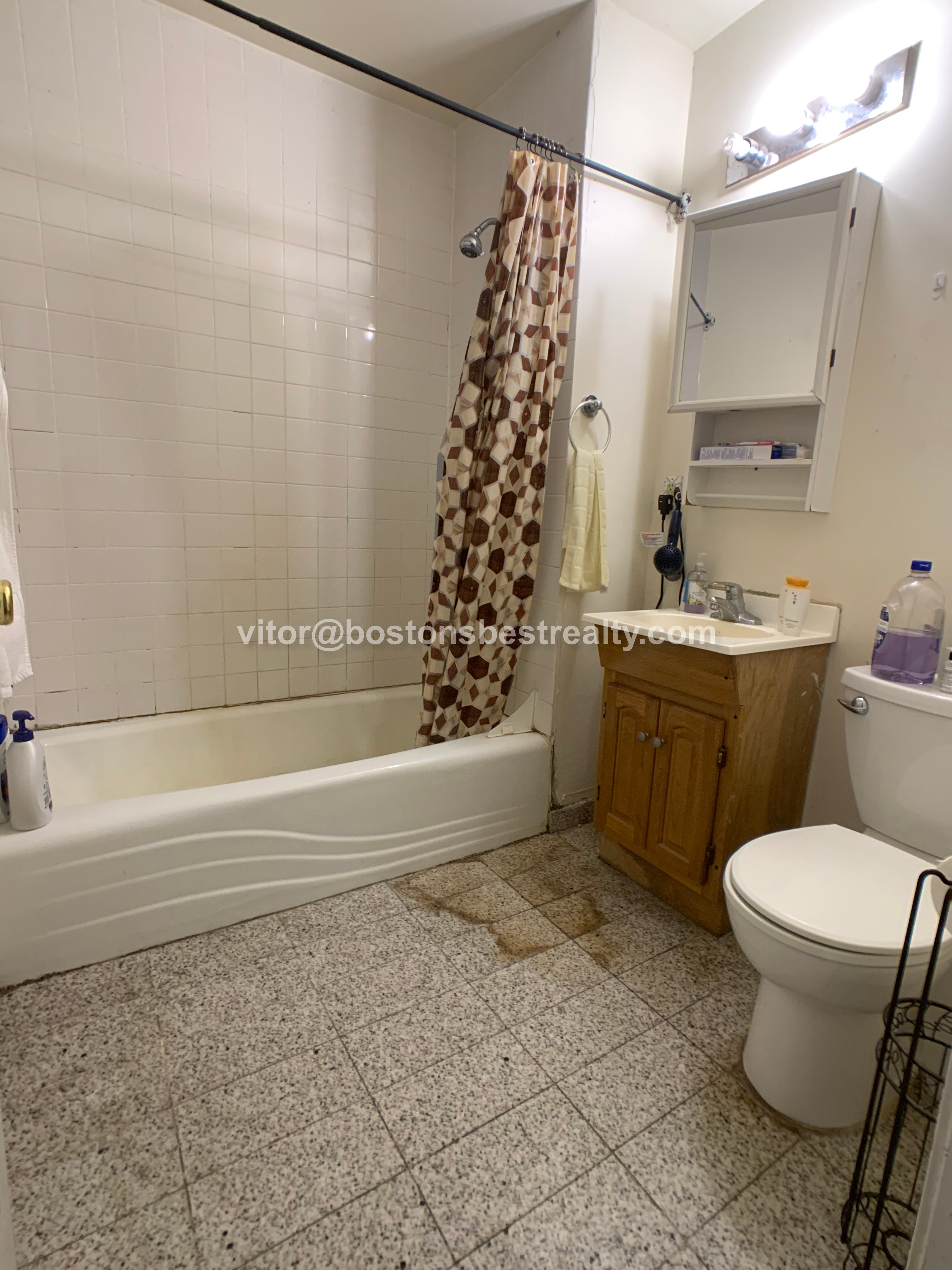 3 bed, 2 bath apartment for rent at 20 Strathmore Rd Unit 1, Washington Square — photo 6 of 15