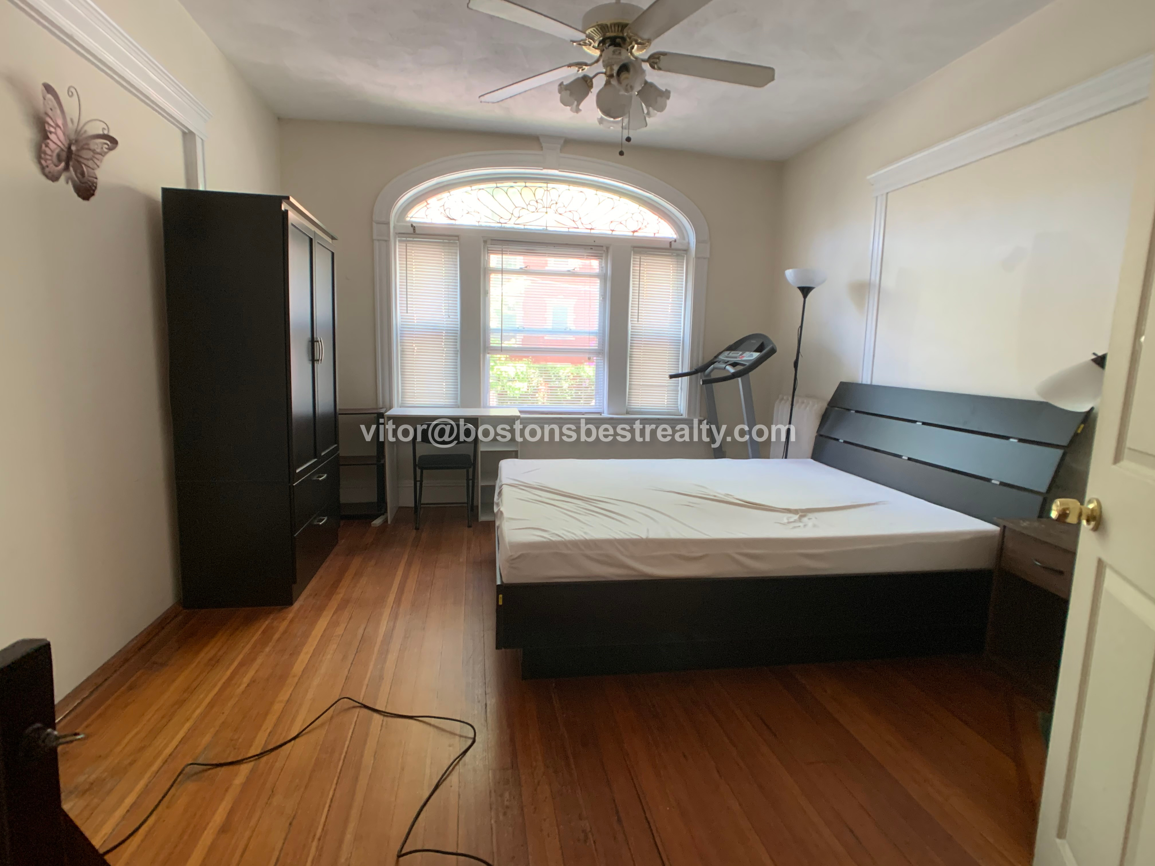 3 bed, 2 bath apartment for rent at 20 Strathmore Rd Unit 1, Washington Square — photo 7 of 15