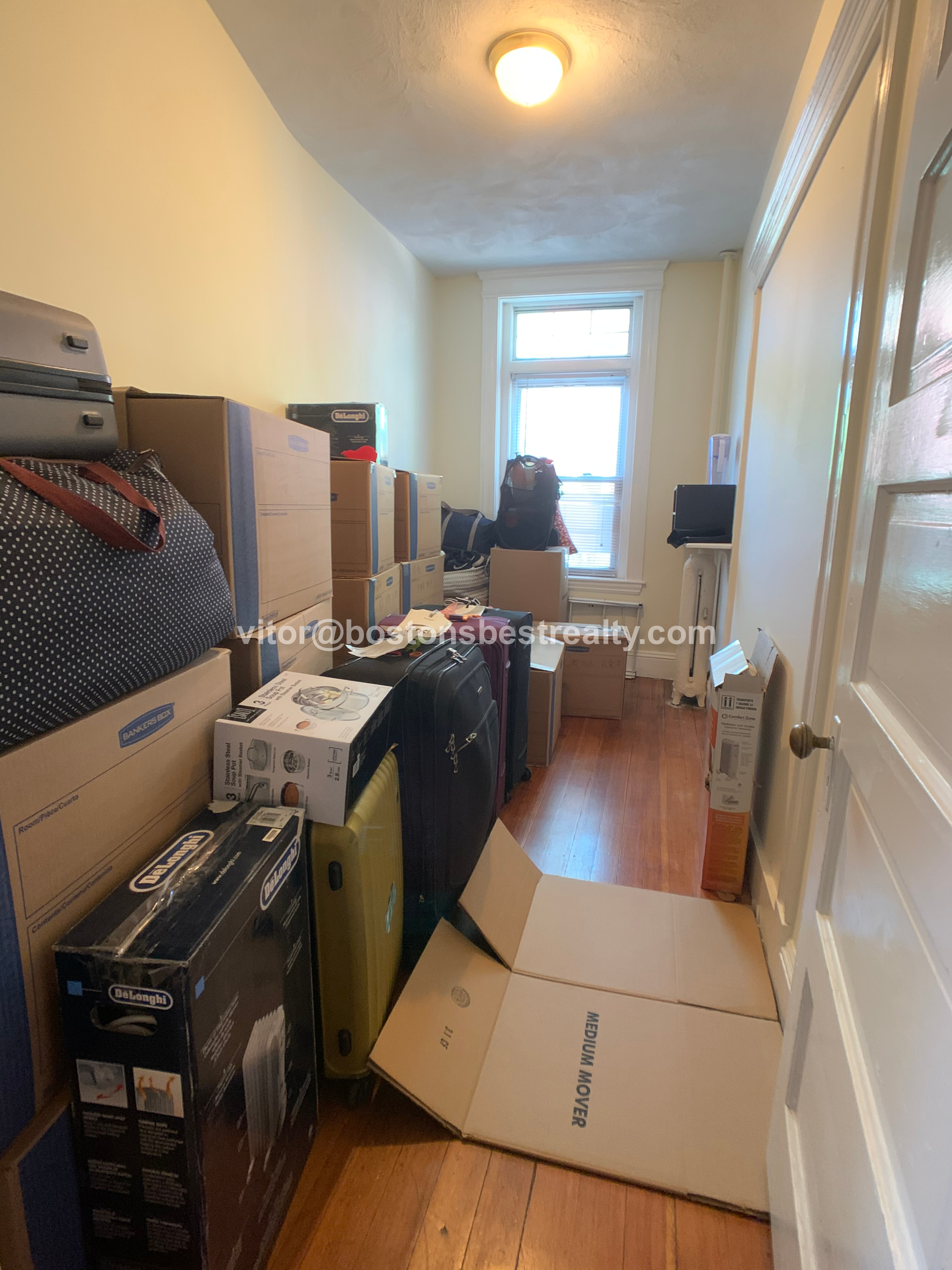 3 bed, 2 bath apartment for rent at 20 Strathmore Rd Unit 1, Washington Square — photo 9 of 15