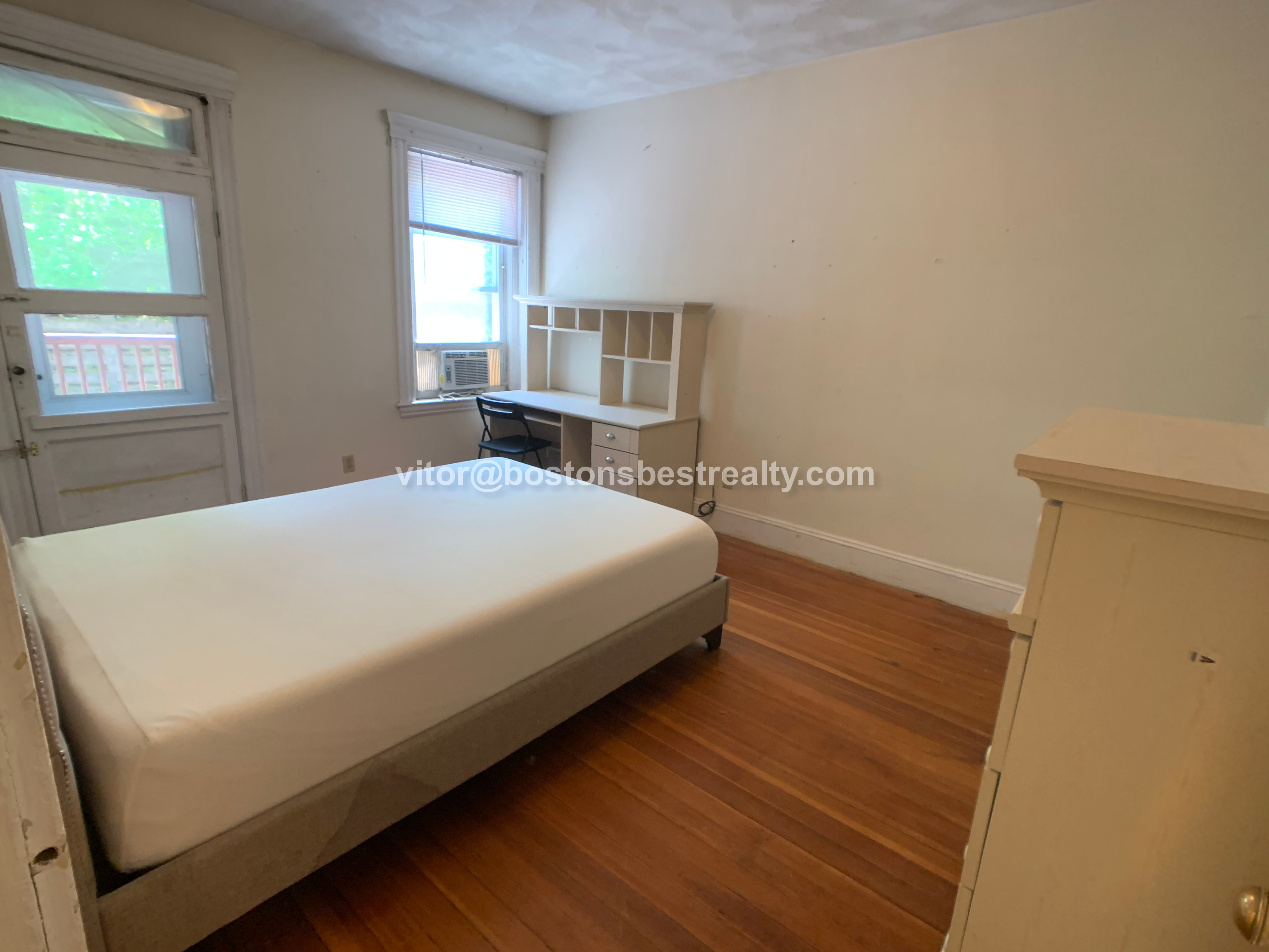 3 bed, 2 bath apartment for rent at 20 Strathmore Rd Unit 1, Washington Square — photo 10 of 15
