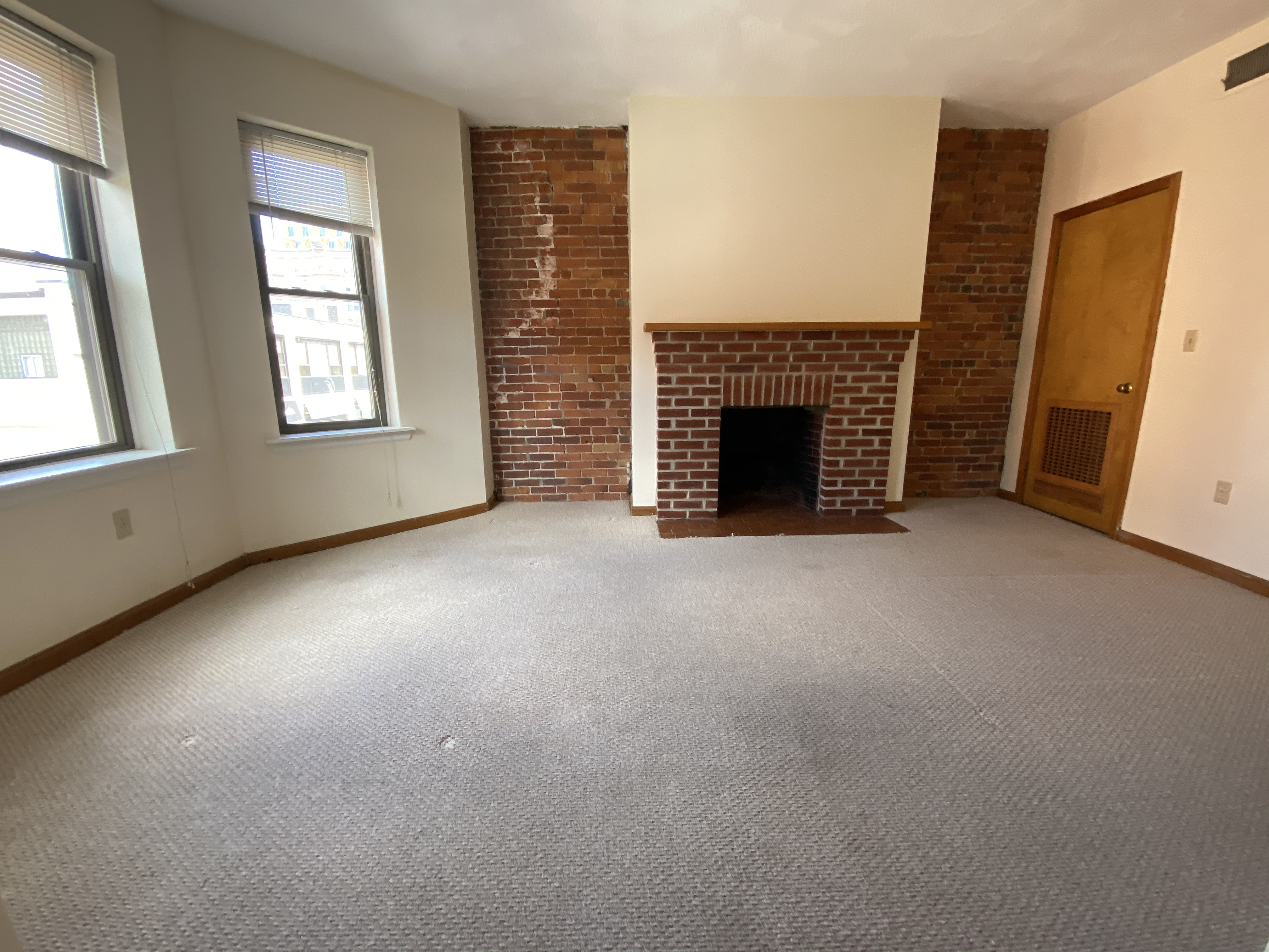 2 bed, 1 bath apartment for rent at 54 Gainsborough St Unit 1, Fenway