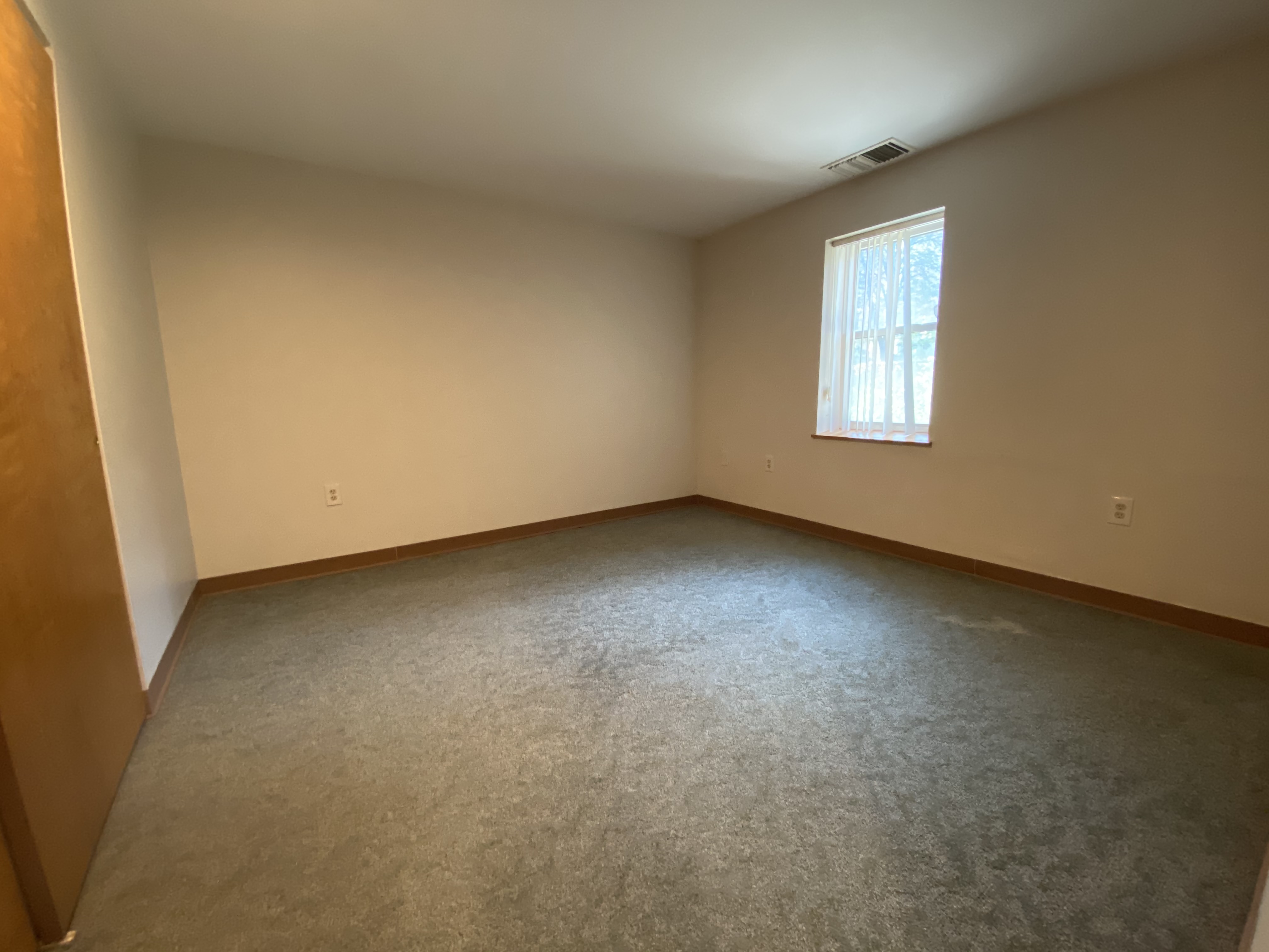 2 bed, 1 bath apartment for rent at 103 Gainsborough St Unit 006, Fenway — photo 5 of 8