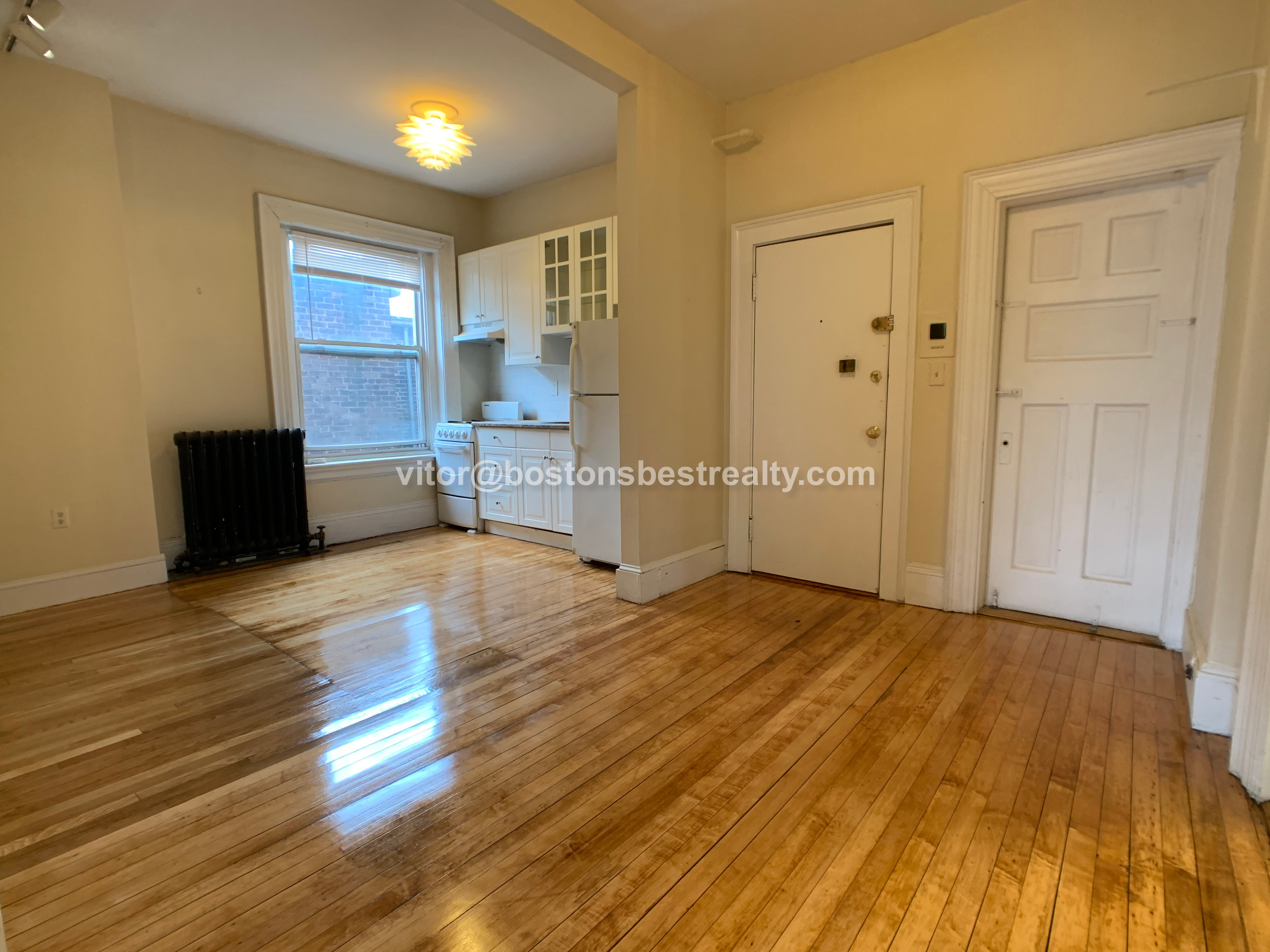 2 bed, 1 bath apartment for rent at 465 Park Dr Unit 16, Fenway — photo 2 of 13