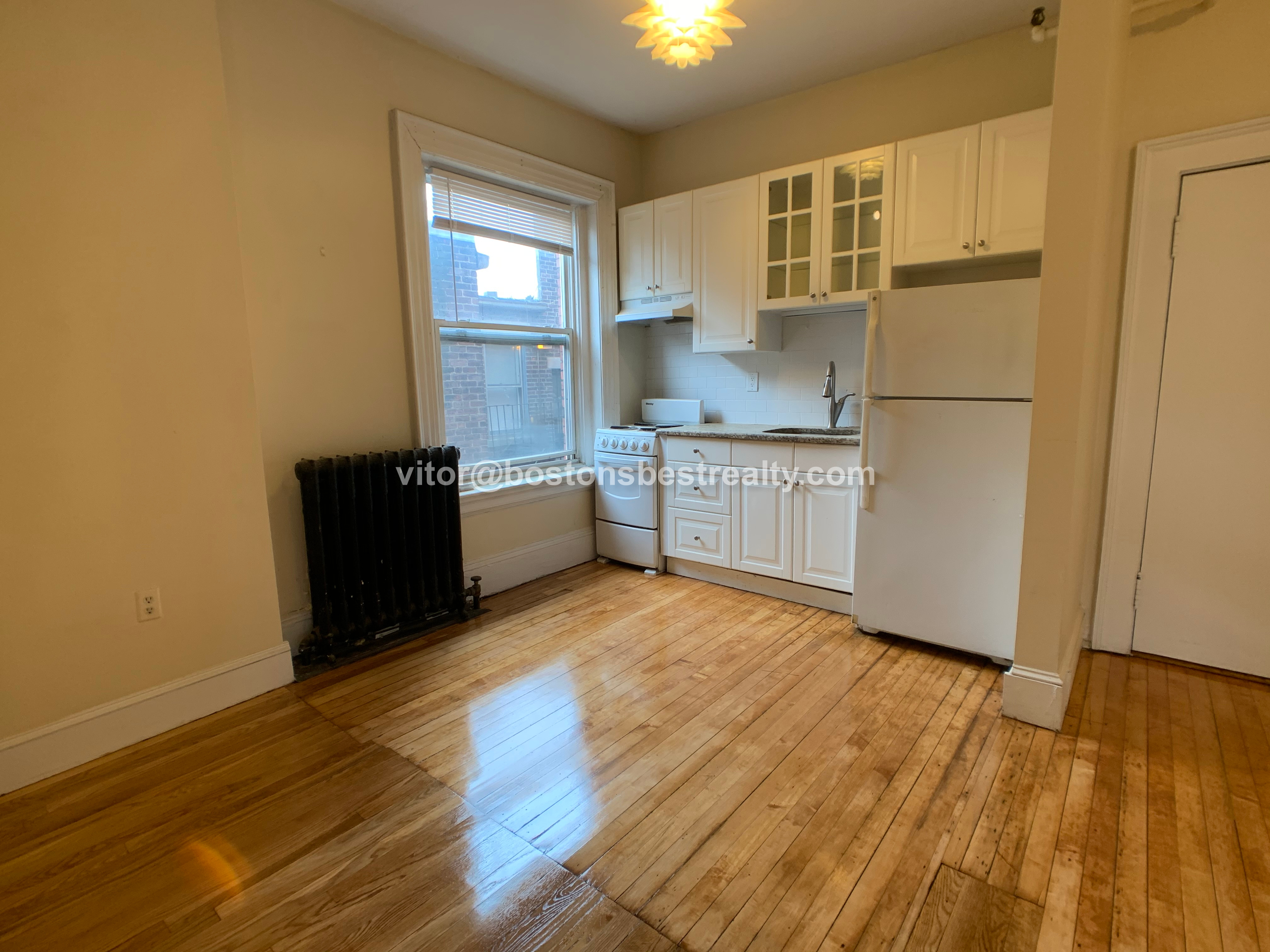 2 bed, 1 bath apartment for rent at 465 Park Dr Unit 16, Fenway — photo 3 of 13