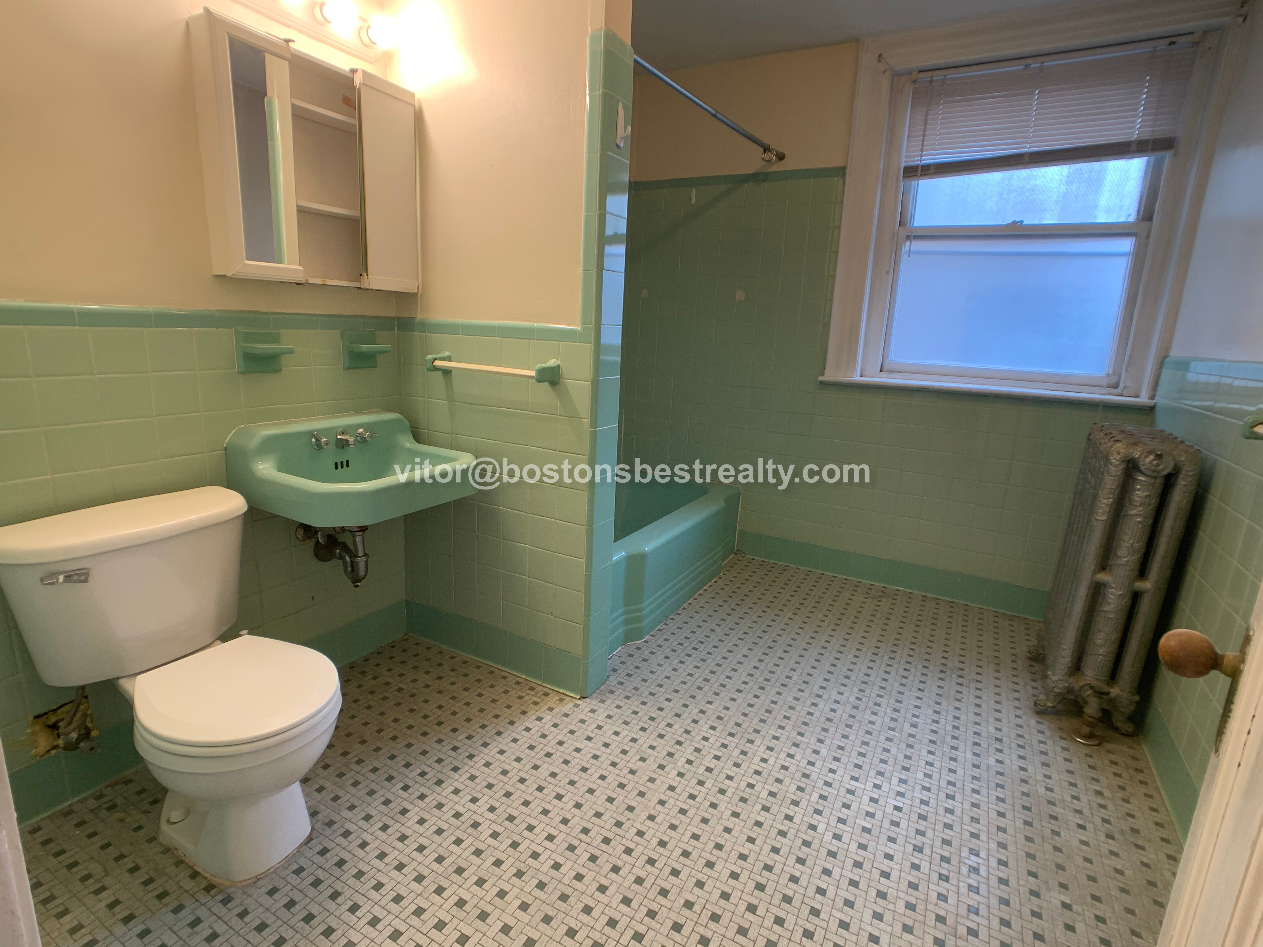 2 bed, 1 bath apartment for rent at 465 Park Dr Unit 16, Fenway — photo 5 of 13