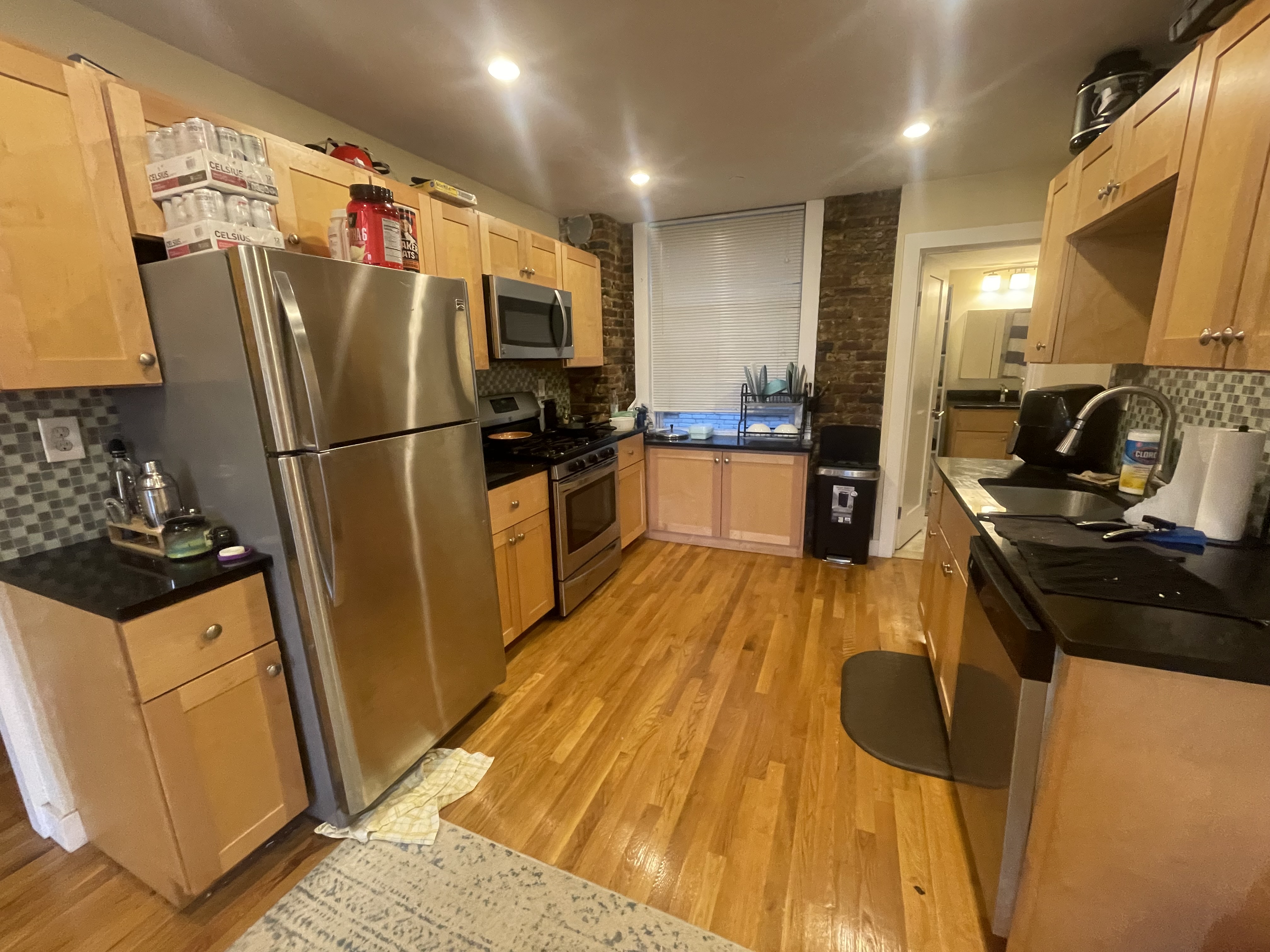 3 bed, 1 bath apartment for rent at 452 Hanover St Unit 301, North End — photo 1 of 21