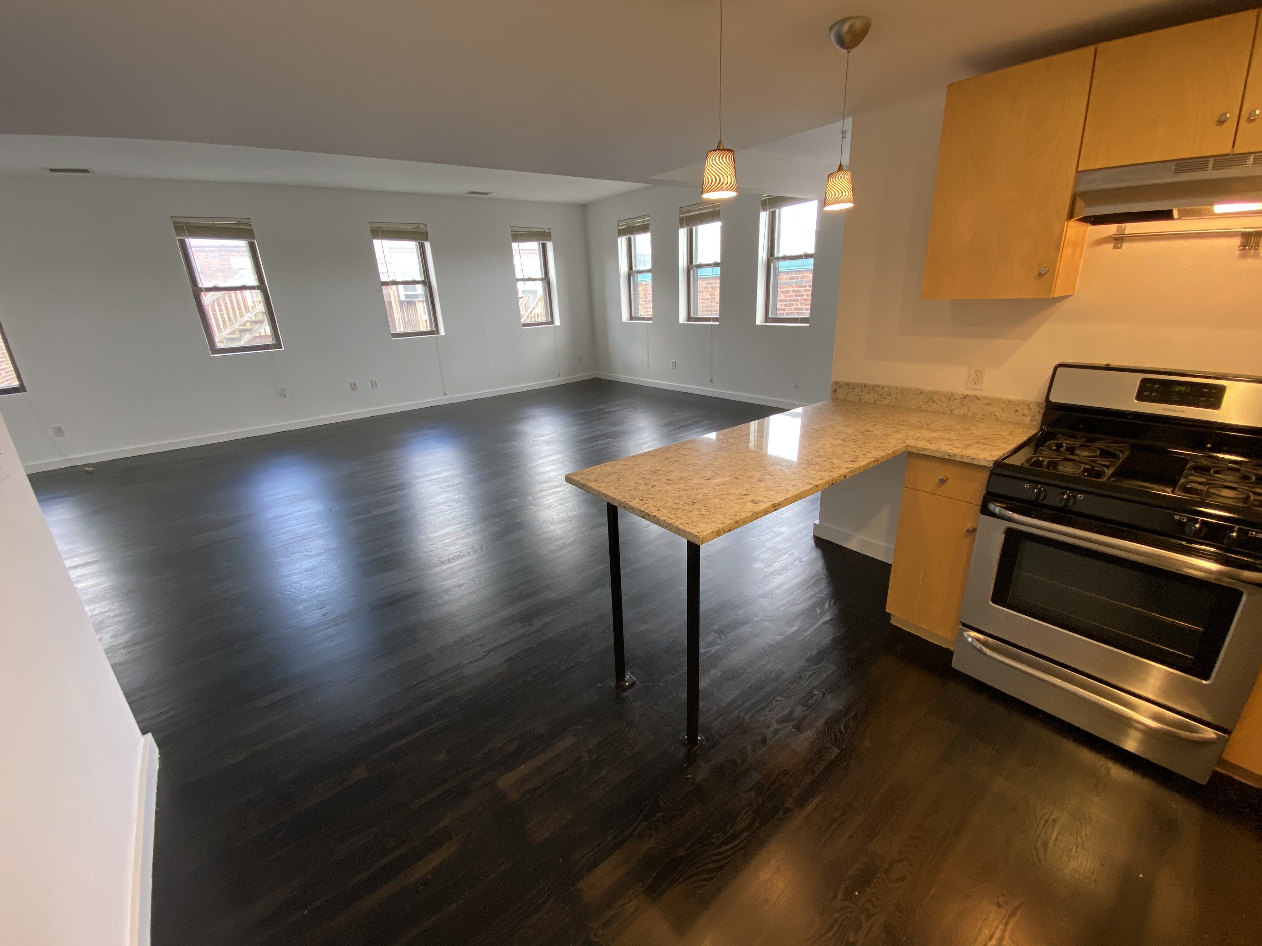 Studio bed, 1 bath apartment for rent at 100 Pearl St Unit 21-CF, Chelsea — photo 7 of 12