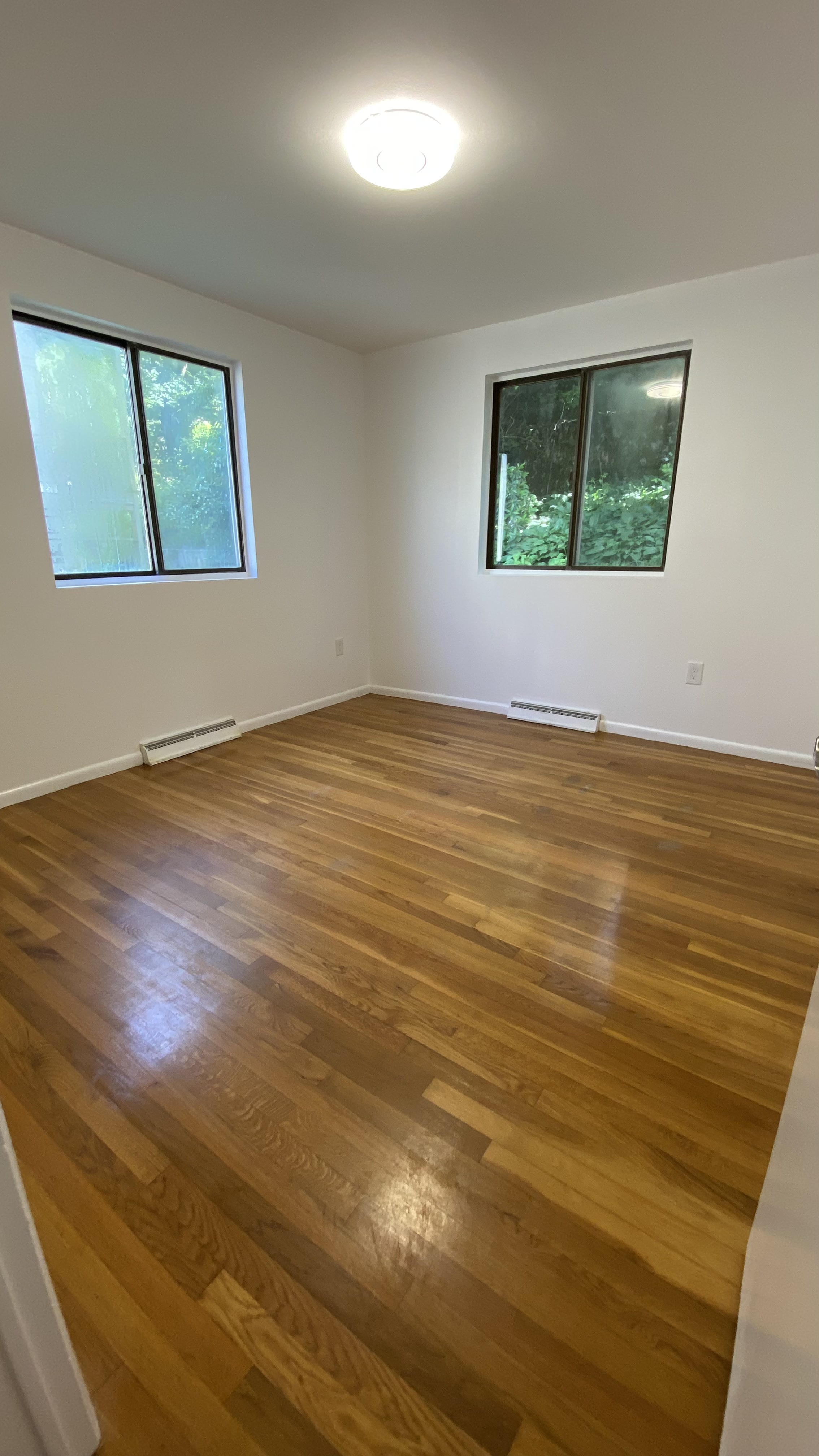 3 bed, 1 bath apartment for rent at 60 Nonantum St Unit 1, Brighton — photo 4 of 8