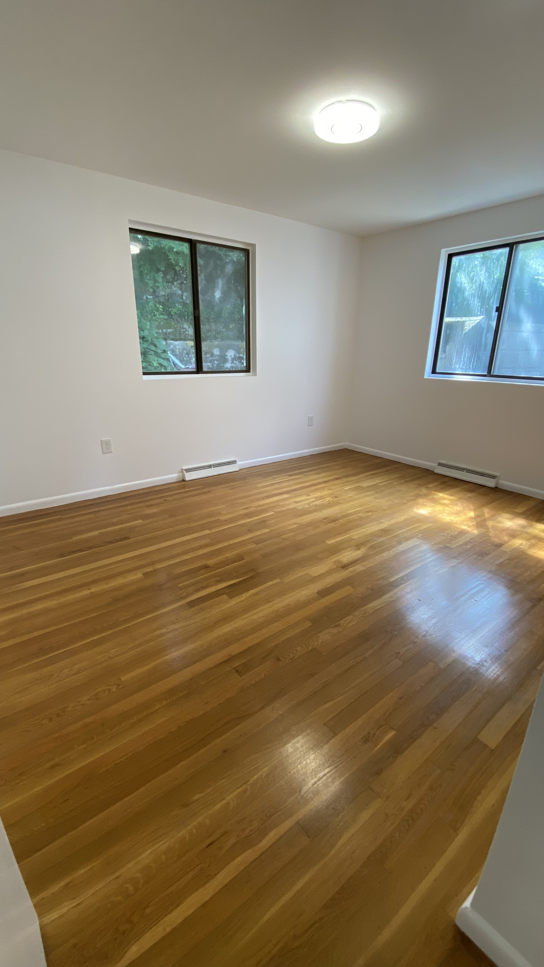 3 bed, 1 bath apartment for rent at 60 Nonantum St Unit 1, Brighton — photo 5 of 8