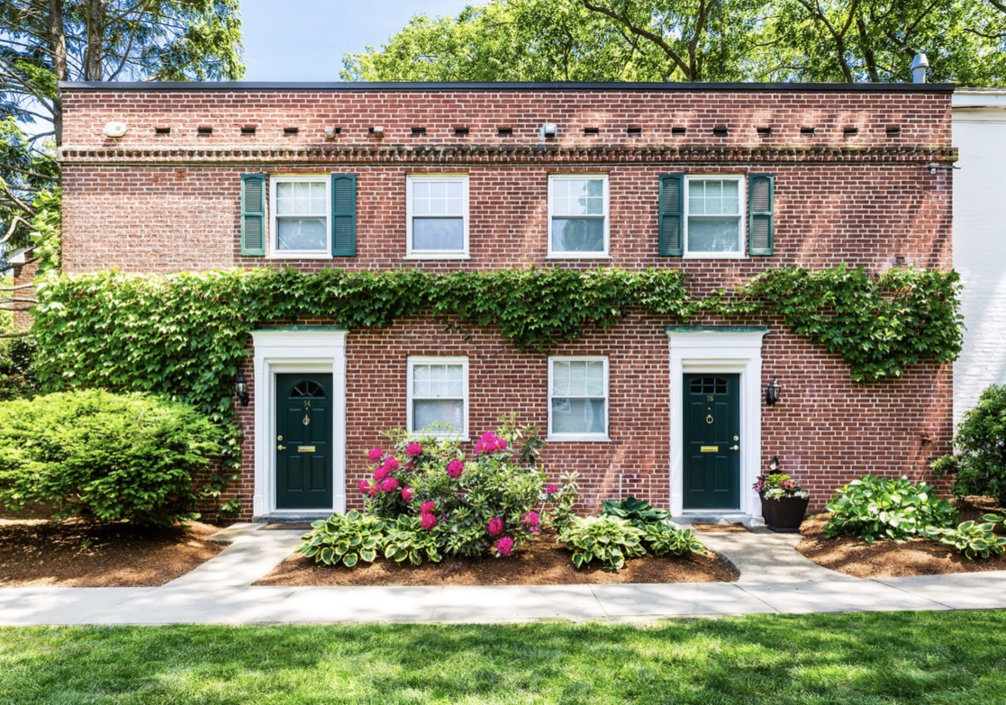 2 bed, 1.5 bath apartment for rent at 1 Hancock Village Dr Unit 107, Chestnut Hill