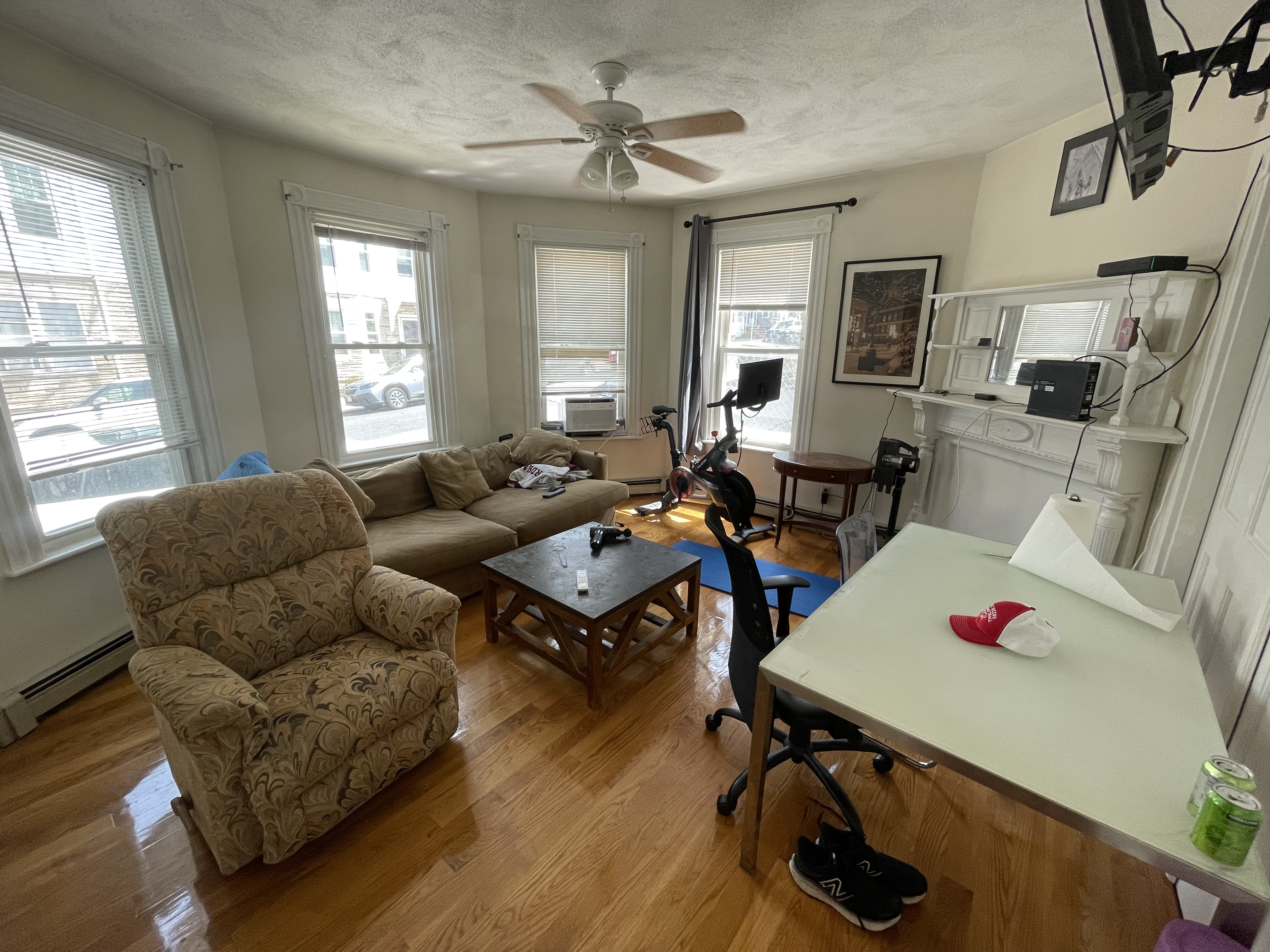 2 bed, 1 bath apartment for rent at 627 3rd St Unit 1F, South Boston — photo 4 of 6