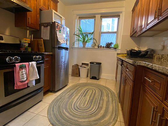 2 bed, 1 bath apartment for rent at 78 Kilsyth Rd Unit 4, Brighton — photo 1 of 11