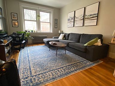 2 bed, 1 bath apartment for rent at 78 Kilsyth Rd Unit 4, Brighton — photo 2 of 11