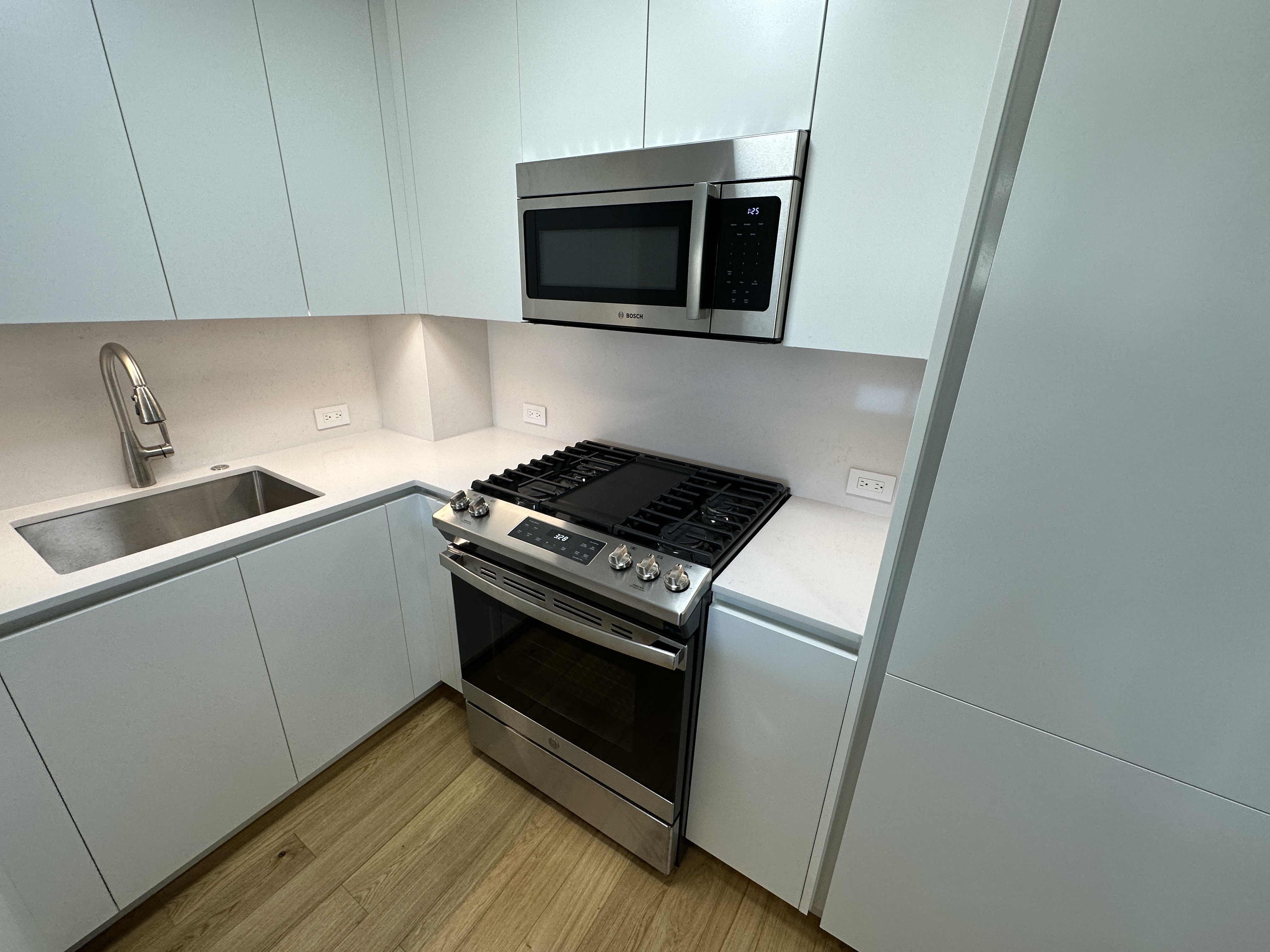 2 bed, 1 bath apartment for rent at 1410 Columbia Rd Unit 9H, South Boston — photo 7 of 43