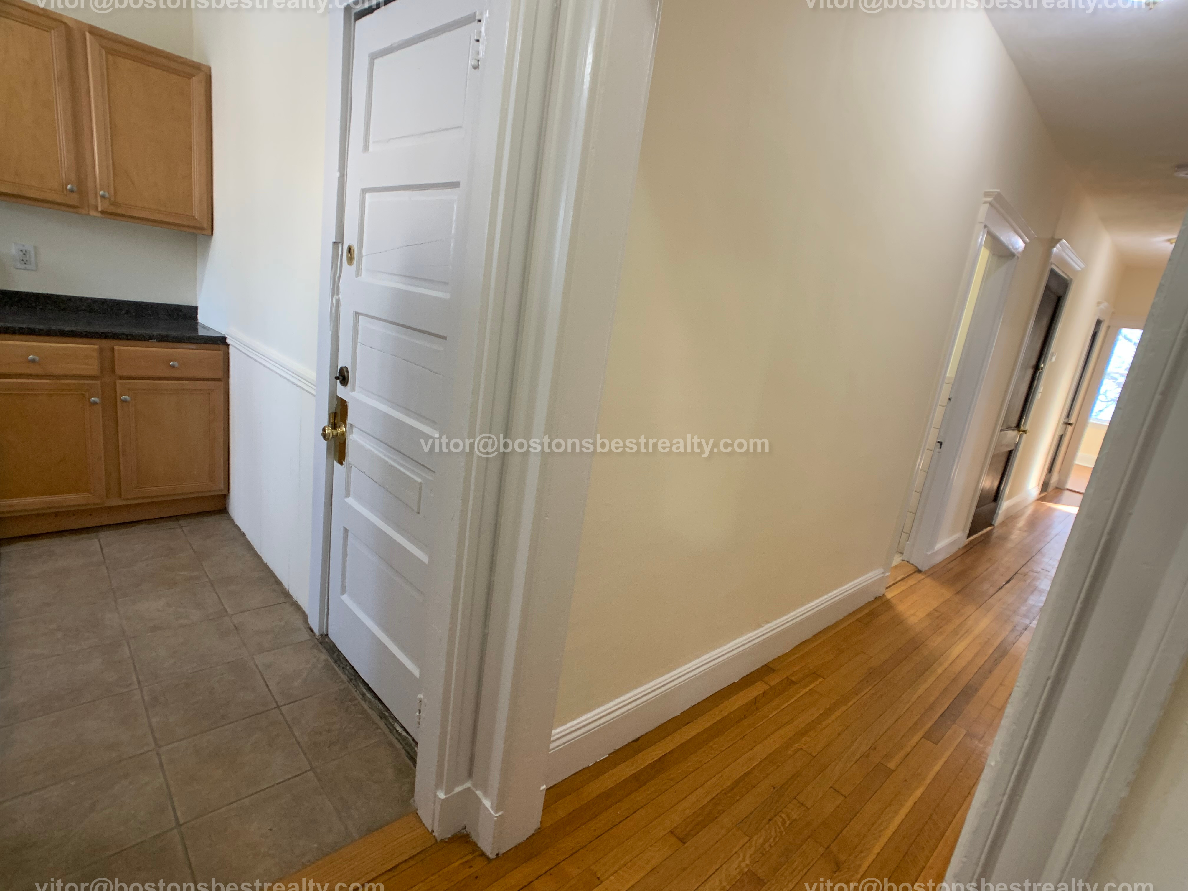 4 bed, 1 bath apartment for rent at 92 University Rd Unit 2, Washington Square — photo 4 of 25