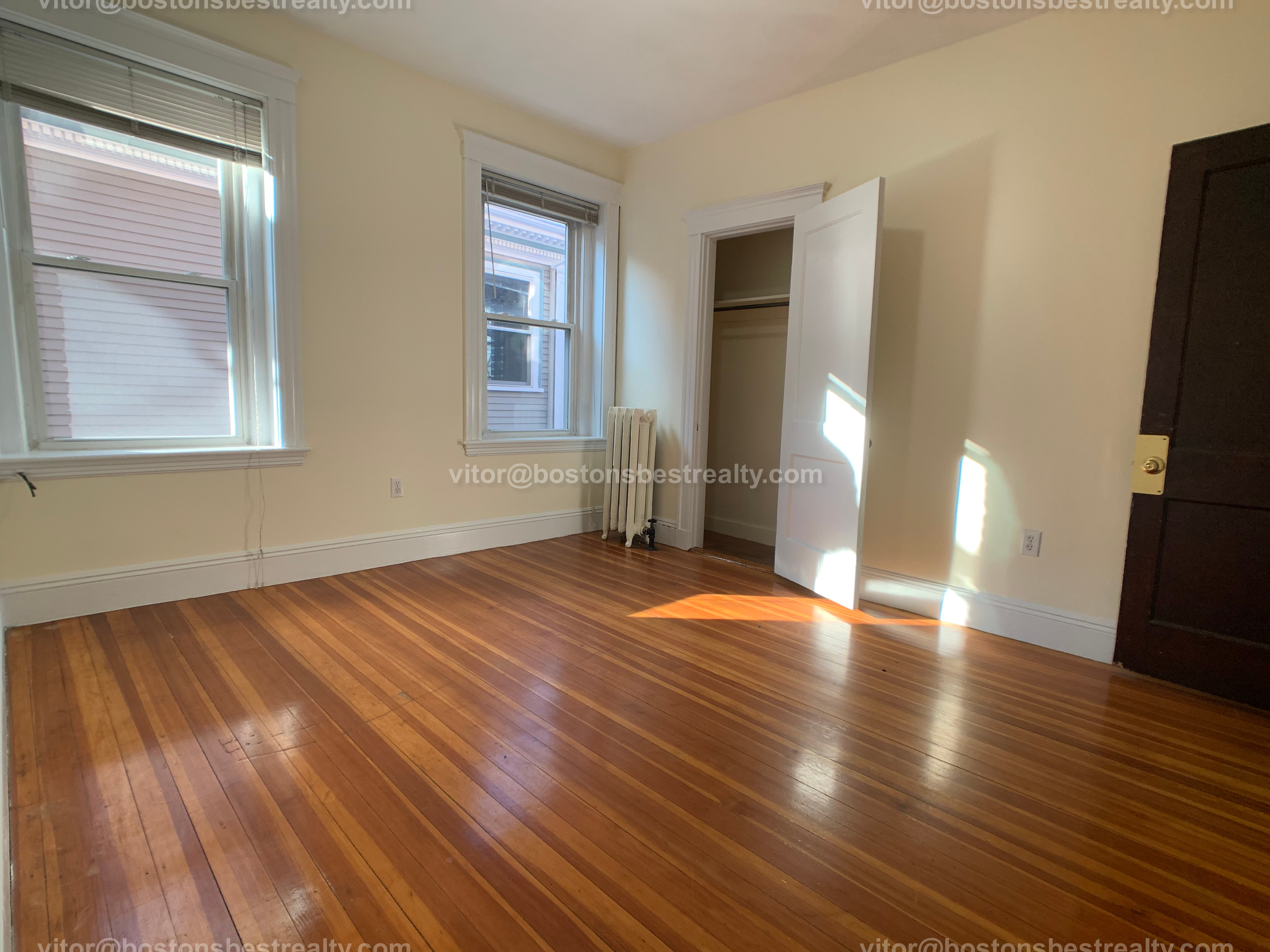 4 bed, 1 bath apartment for rent at 92 University Rd Unit 2, Washington Square — photo 10 of 25