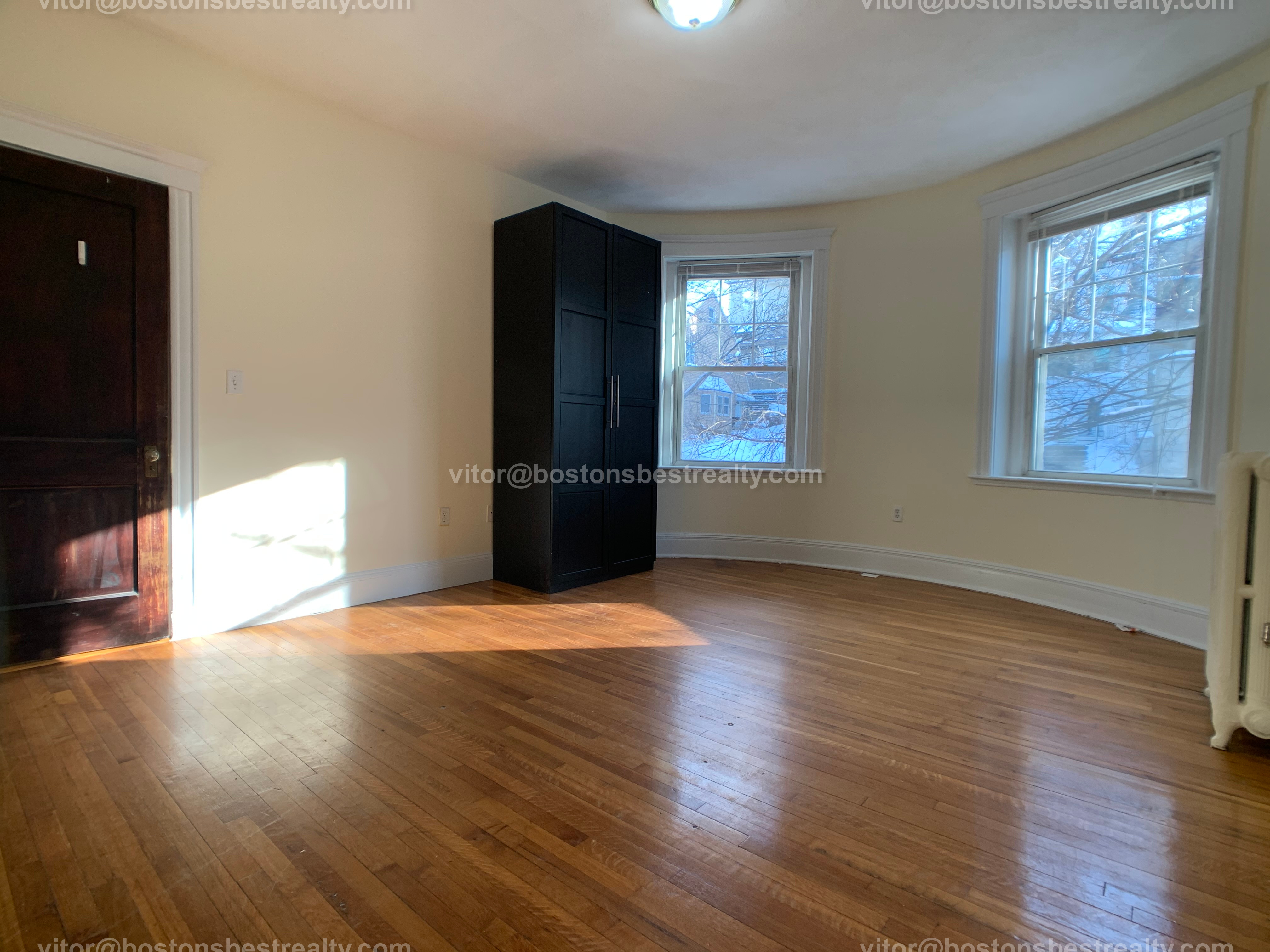 4 bed, 1 bath apartment for rent at 92 University Rd Unit 2, Washington Square — photo 12 of 25