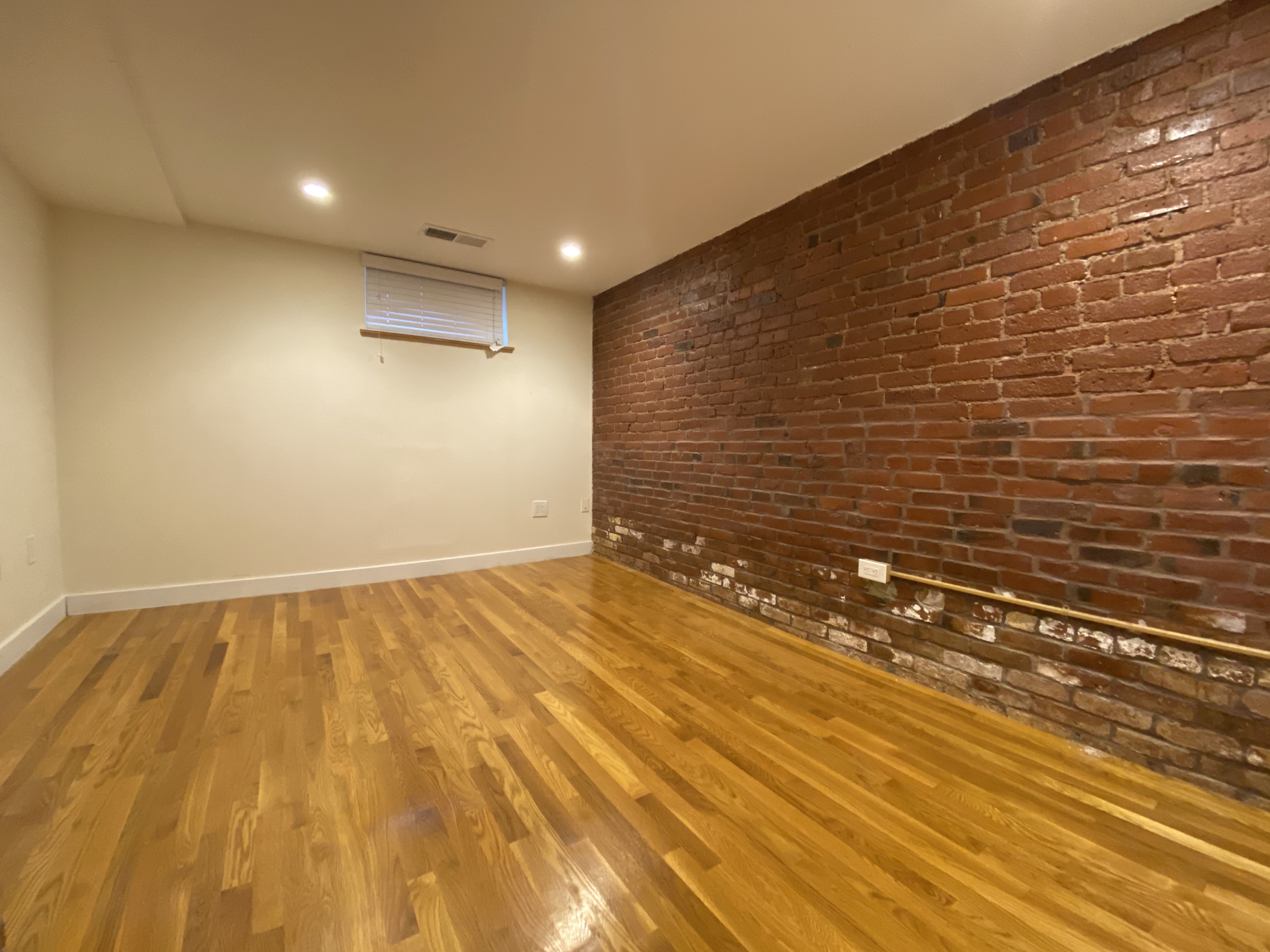 2 bed, 1.5 bath apartment for rent at 108 Gainsborough St Unit 101, Fenway — photo 6 of 6