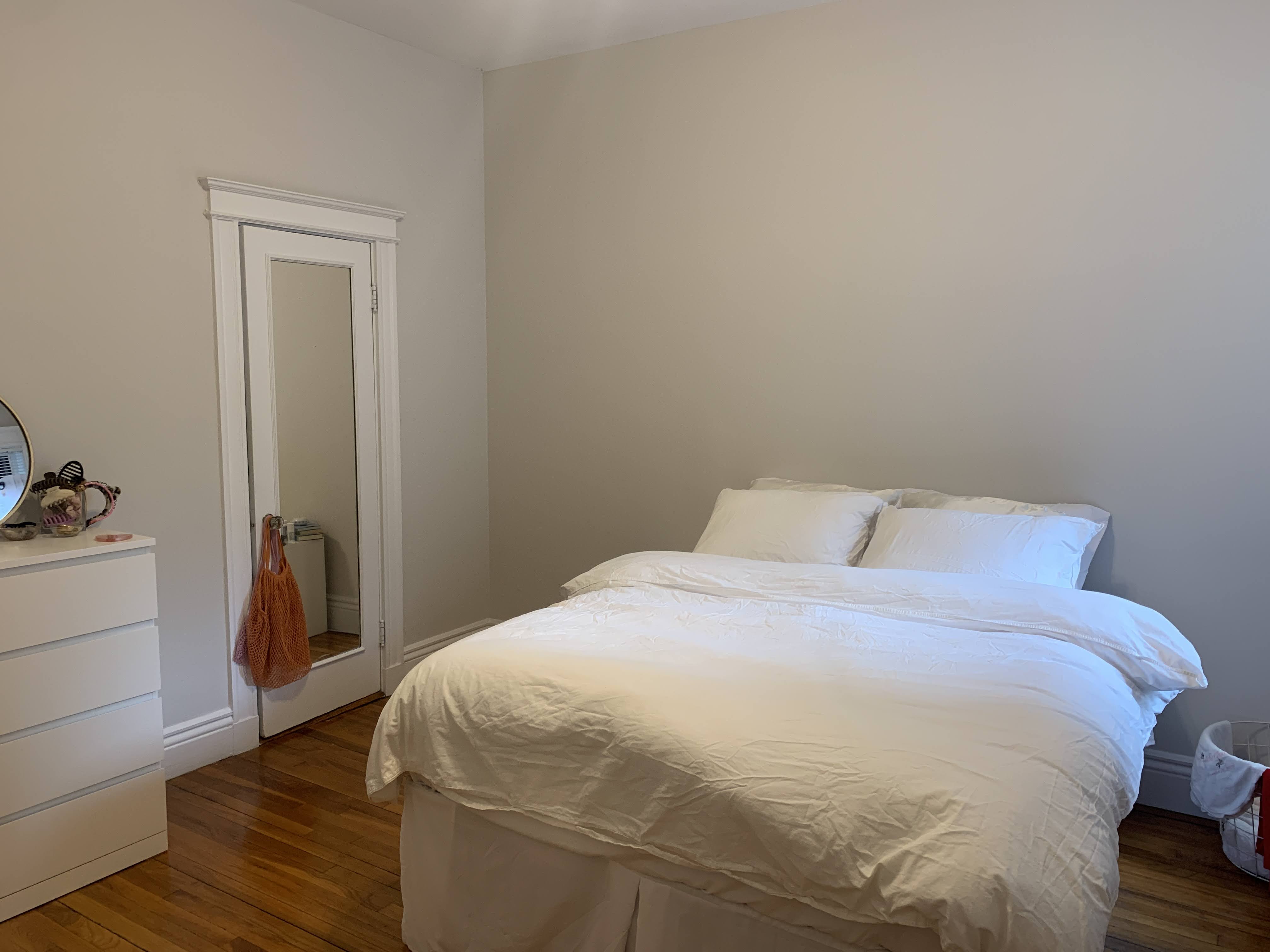 46 Carlton St, Longwood