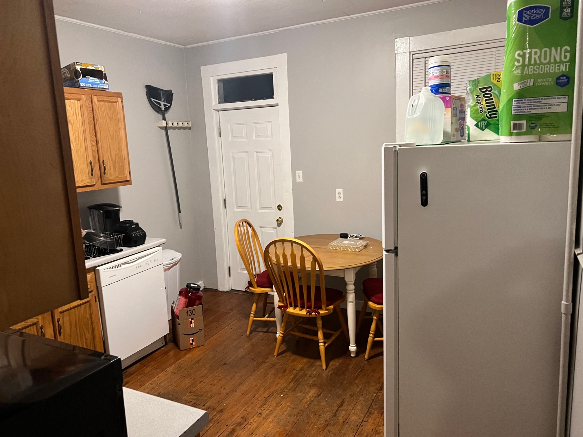 3 bed, 1 bath apartment for rent at 121 Hillside St Unit 1, Mission Hill — photo 11 of 15