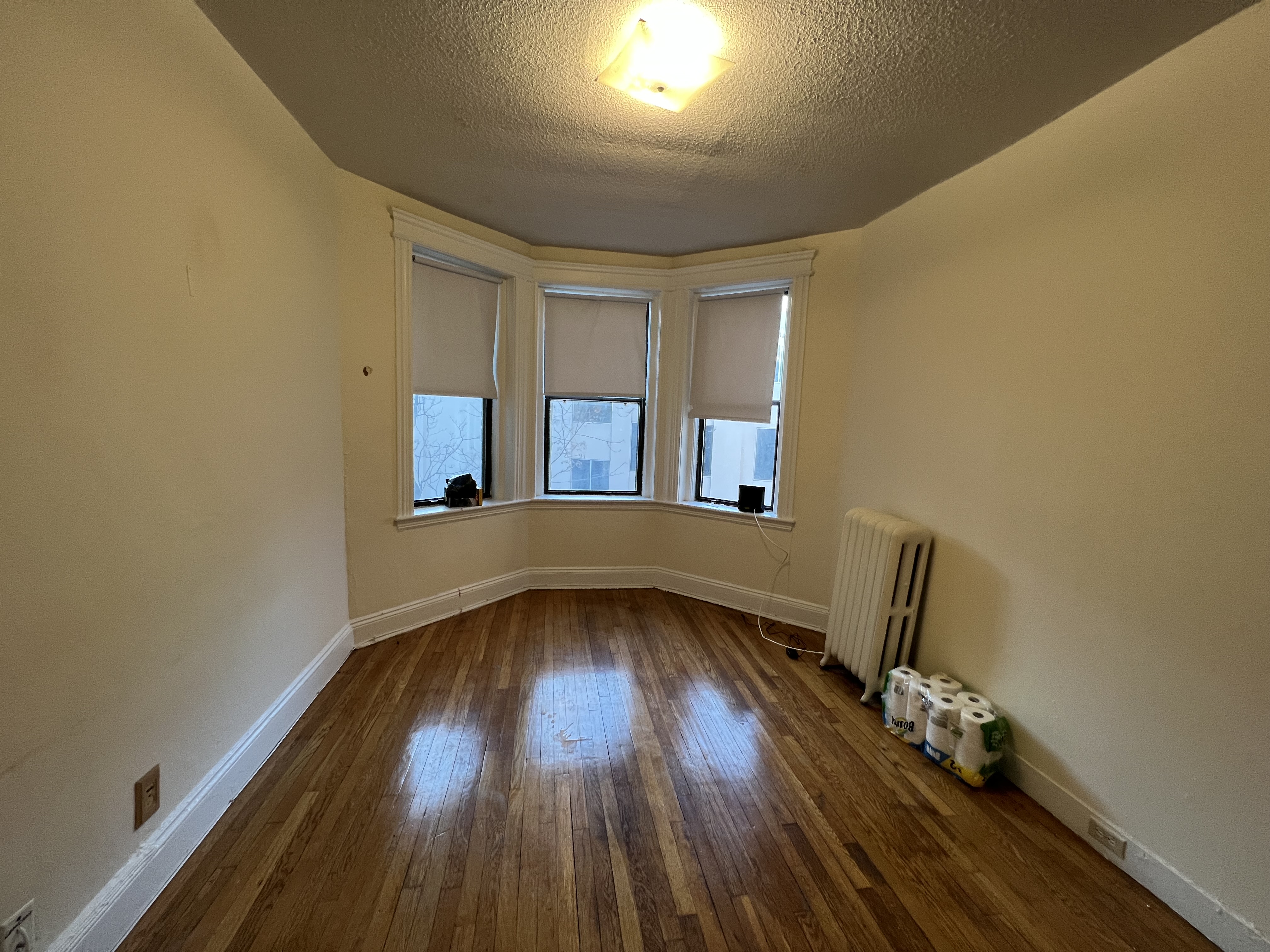 Studio bed, 1 bath apartment for rent at 1144 Commonwealth Ave Unit 15, Allston — photo 2 of 8