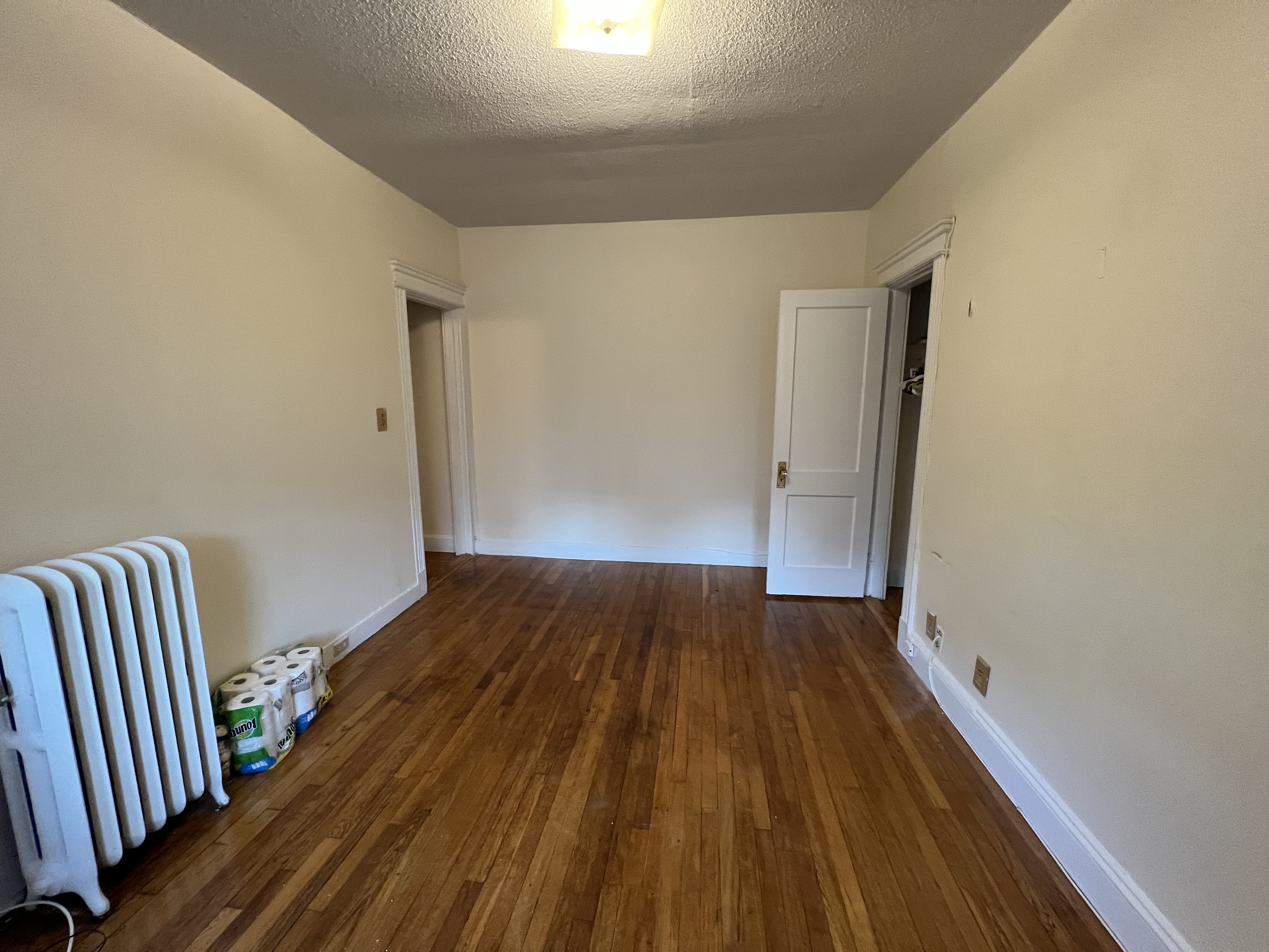 Studio bed, 1 bath apartment for rent at 1144 Commonwealth Ave Unit 15, Allston — photo 3 of 8