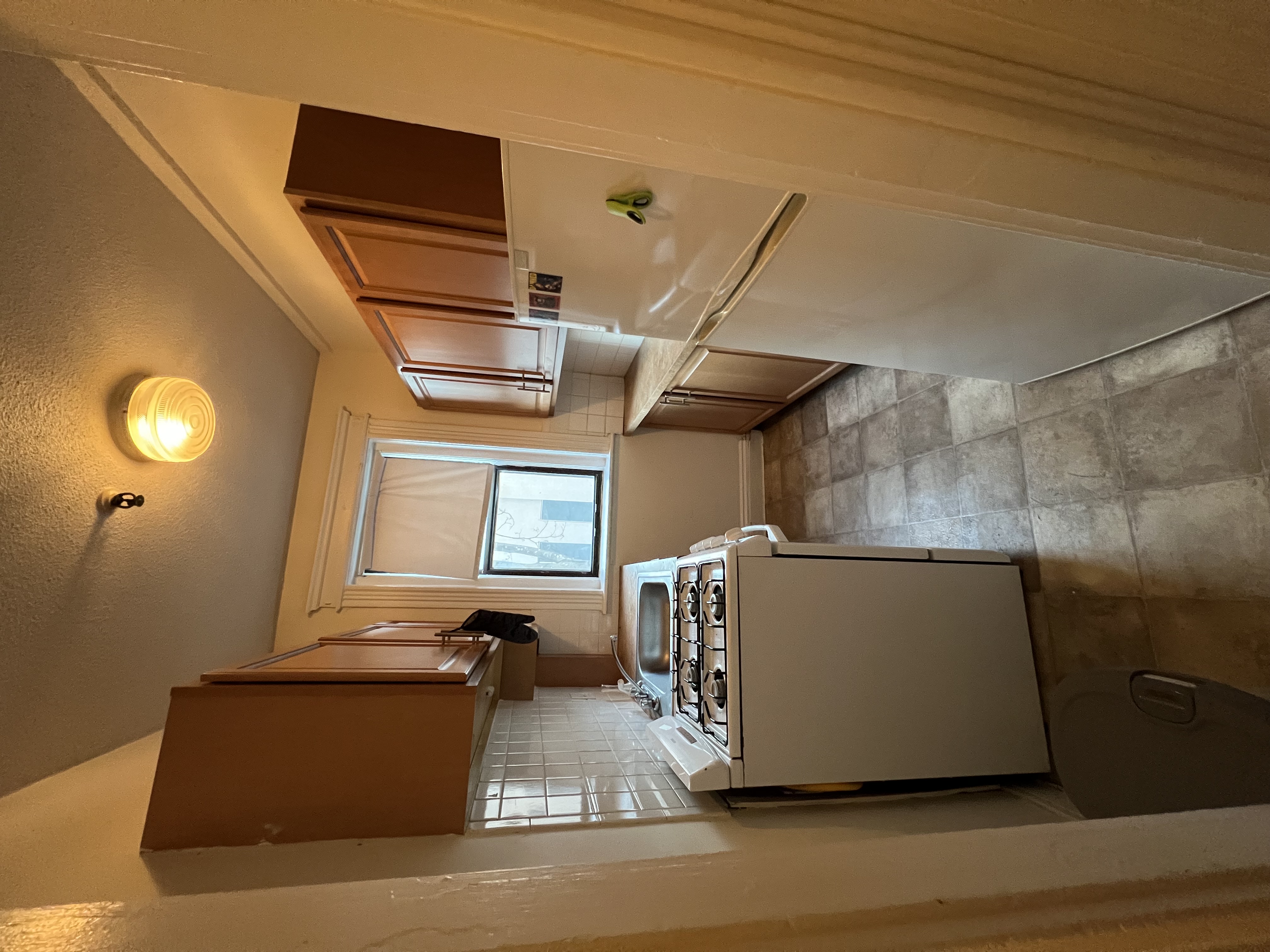 Studio bed, 1 bath apartment for rent at 1144 Commonwealth Ave Unit 15, Allston — photo 6 of 8