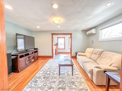 4 bed, 2 bath apartment for rent at 37 Bowdoin St Unit 1, Arlington — photo 2 of 8