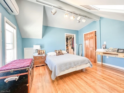4 bed, 2 bath apartment for rent at 37 Bowdoin St Unit 1, Arlington — photo 3 of 8