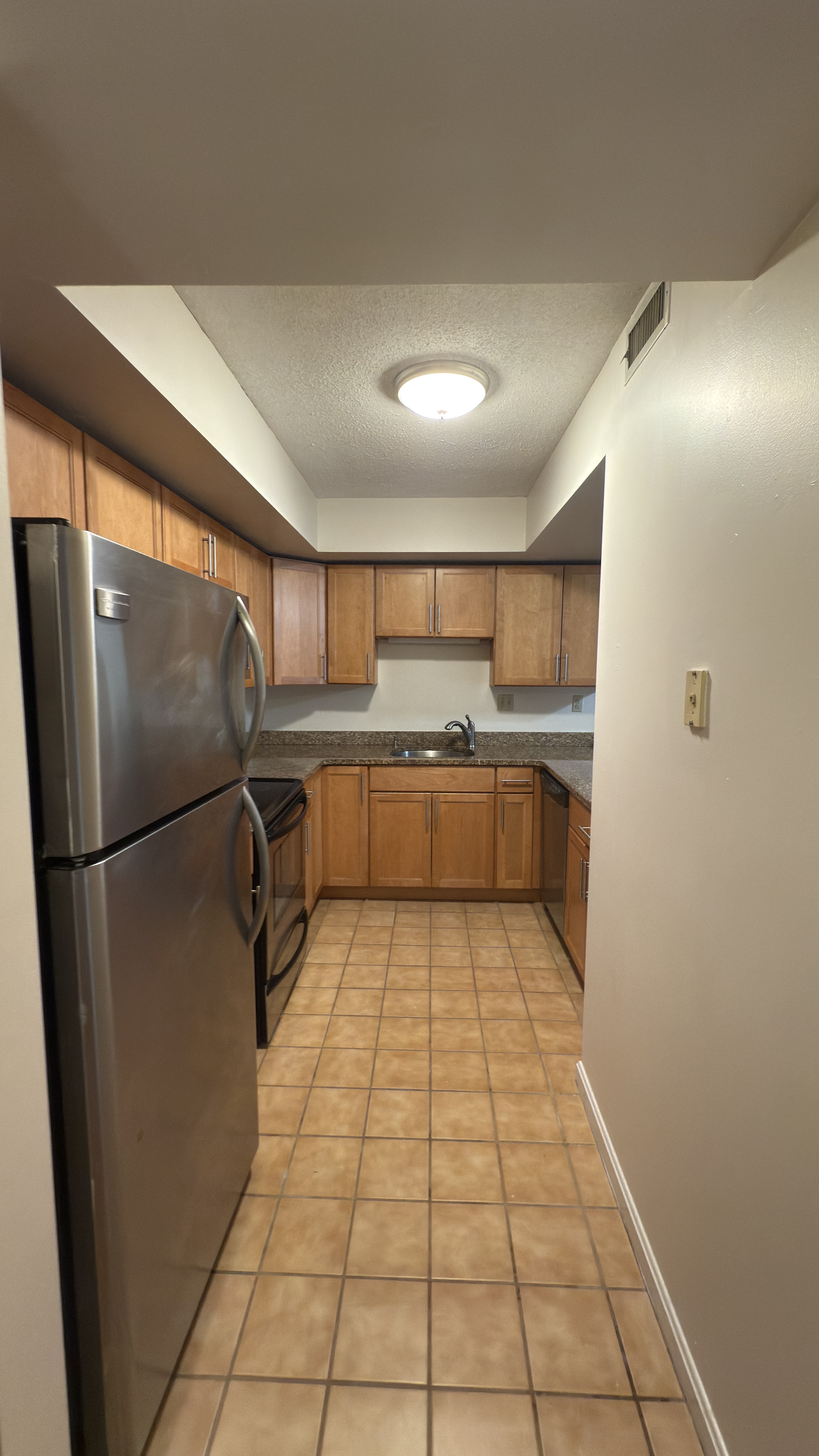 345 Franklin St, Riverside