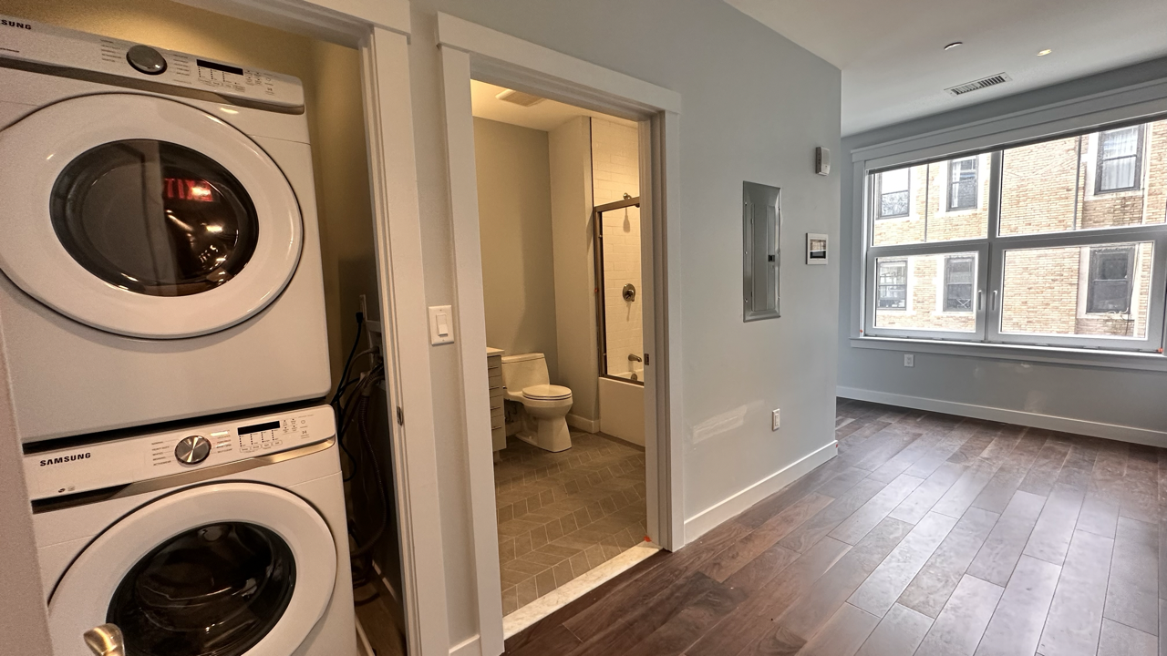 Studio bed, 1 bath apartment for rent at 136 Babcock St Unit Apt 302, Coolidge Corner — photo 4 of 21