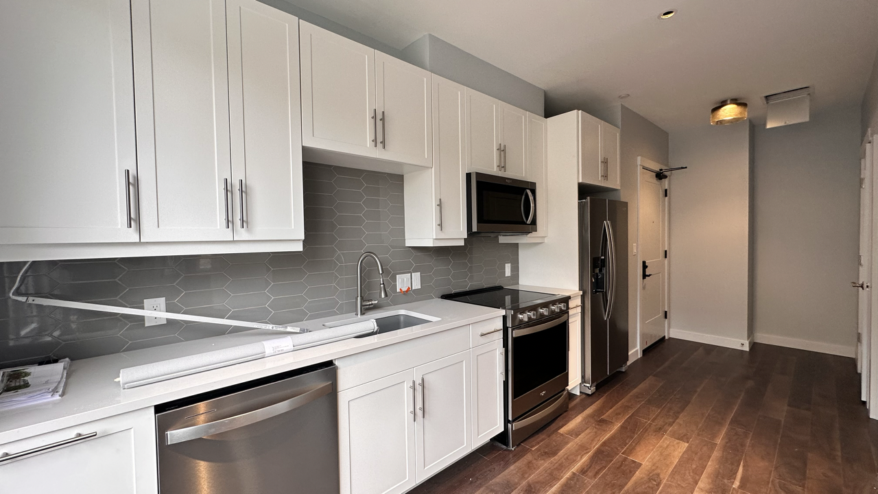 Studio bed, 1 bath apartment for rent at 136 Babcock St Unit Apt 302, Coolidge Corner — photo 6 of 21