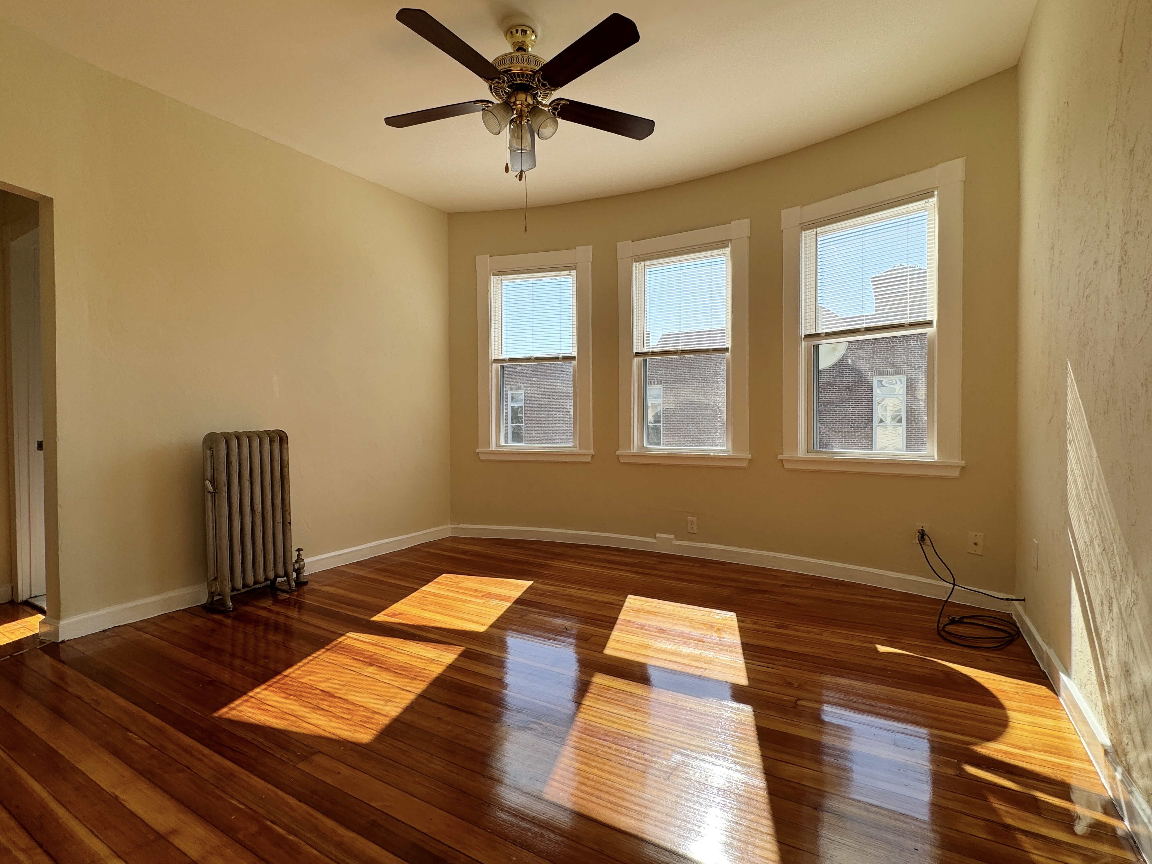 3 bed, 1 bath apartment for rent at 189 Chestnut St Unit 3, Chelsea — photo 6 of 15