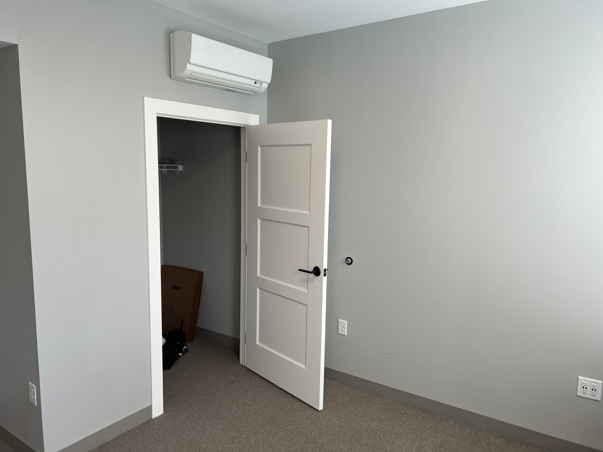 2 bed, 1 bath apartment for rent at 100 Hemenway St Unit 401, Fenway — photo 4 of 8