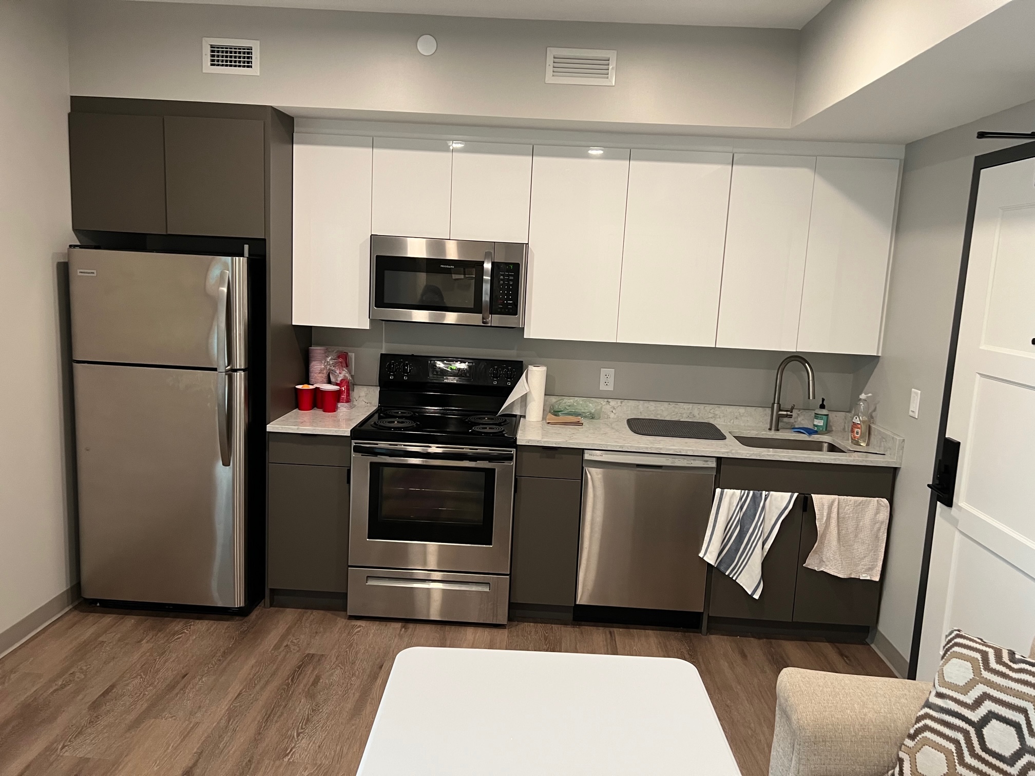 2 bed, 1 bath apartment for rent at 100 Hemenway St Unit 401, Fenway