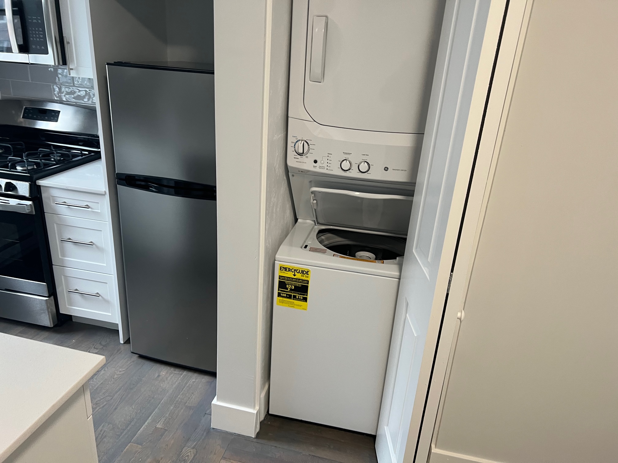 Studio bed, 1 bath apartment for rent at 81 Park Dr Unit 4, Fenway — photo 4 of 11
