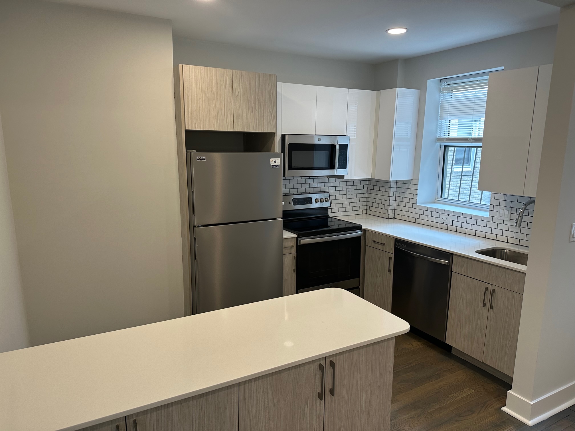 2 bed, 1 bath apartment for rent at 112 Jersey Unit 06, Fenway — photo 2 of 12