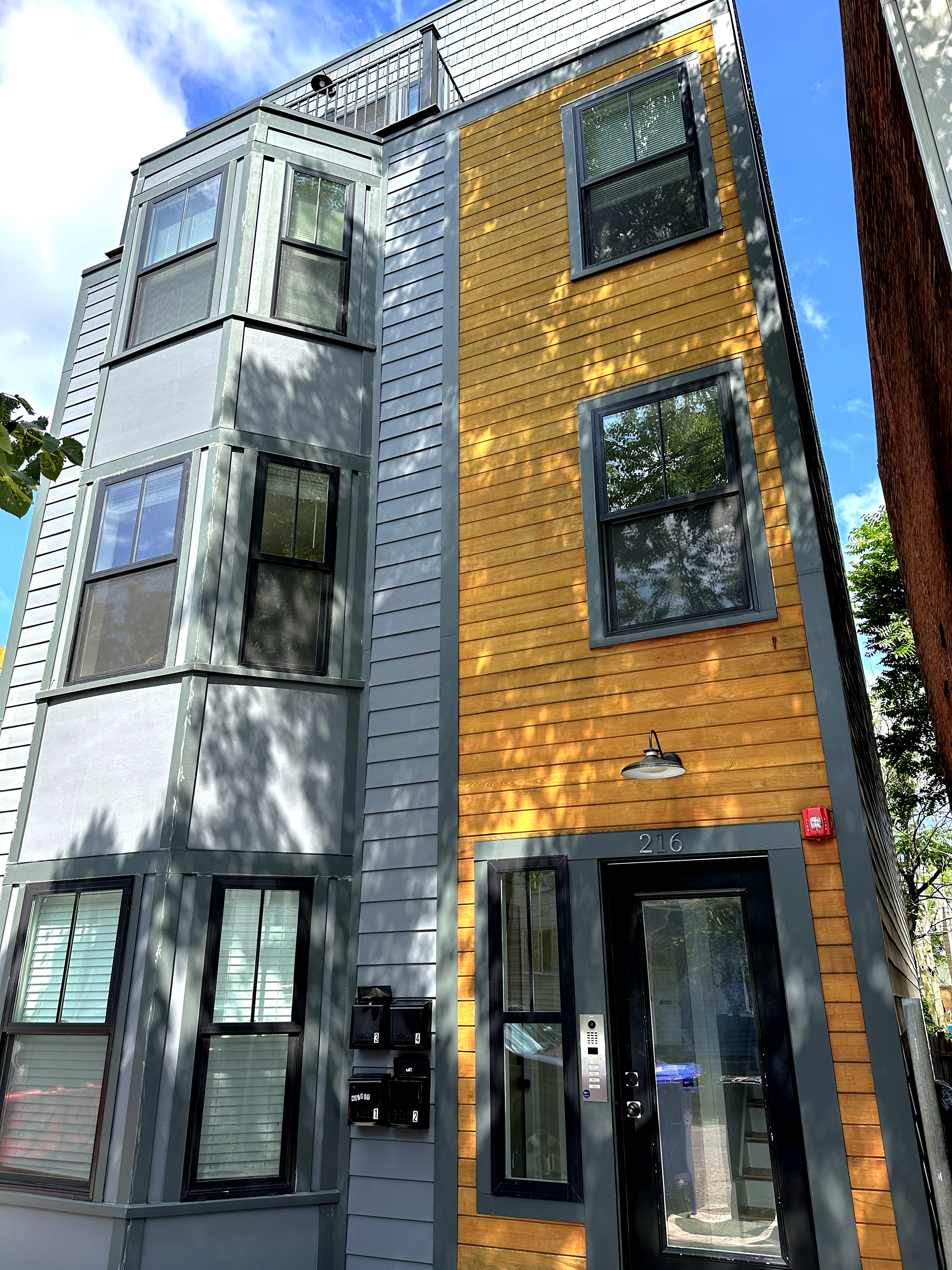 2 bed, 2 bath apartment for rent at 216 Havre St Unit 1, East Boston — photo 2 of 22