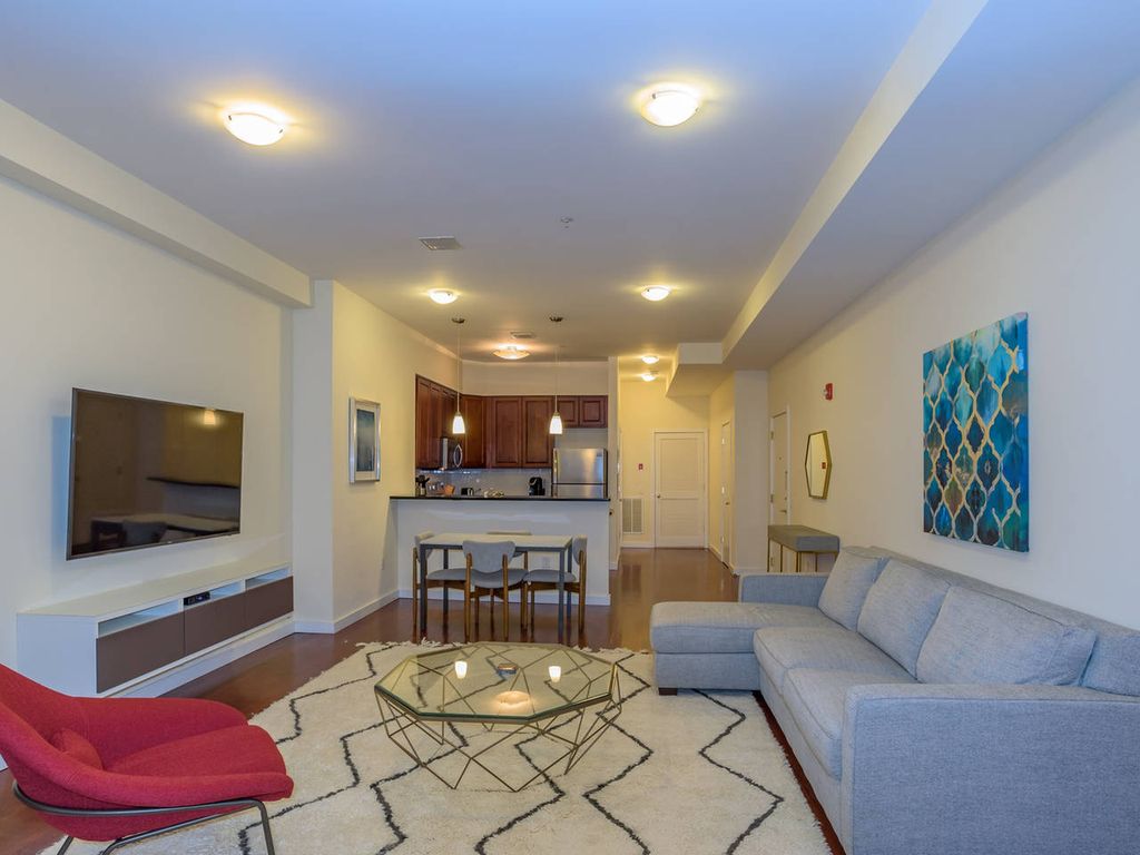 Studio bed, 1 bath apartment for rent at 1030 Bennington St Unit 2, West End — photo 1 of 5