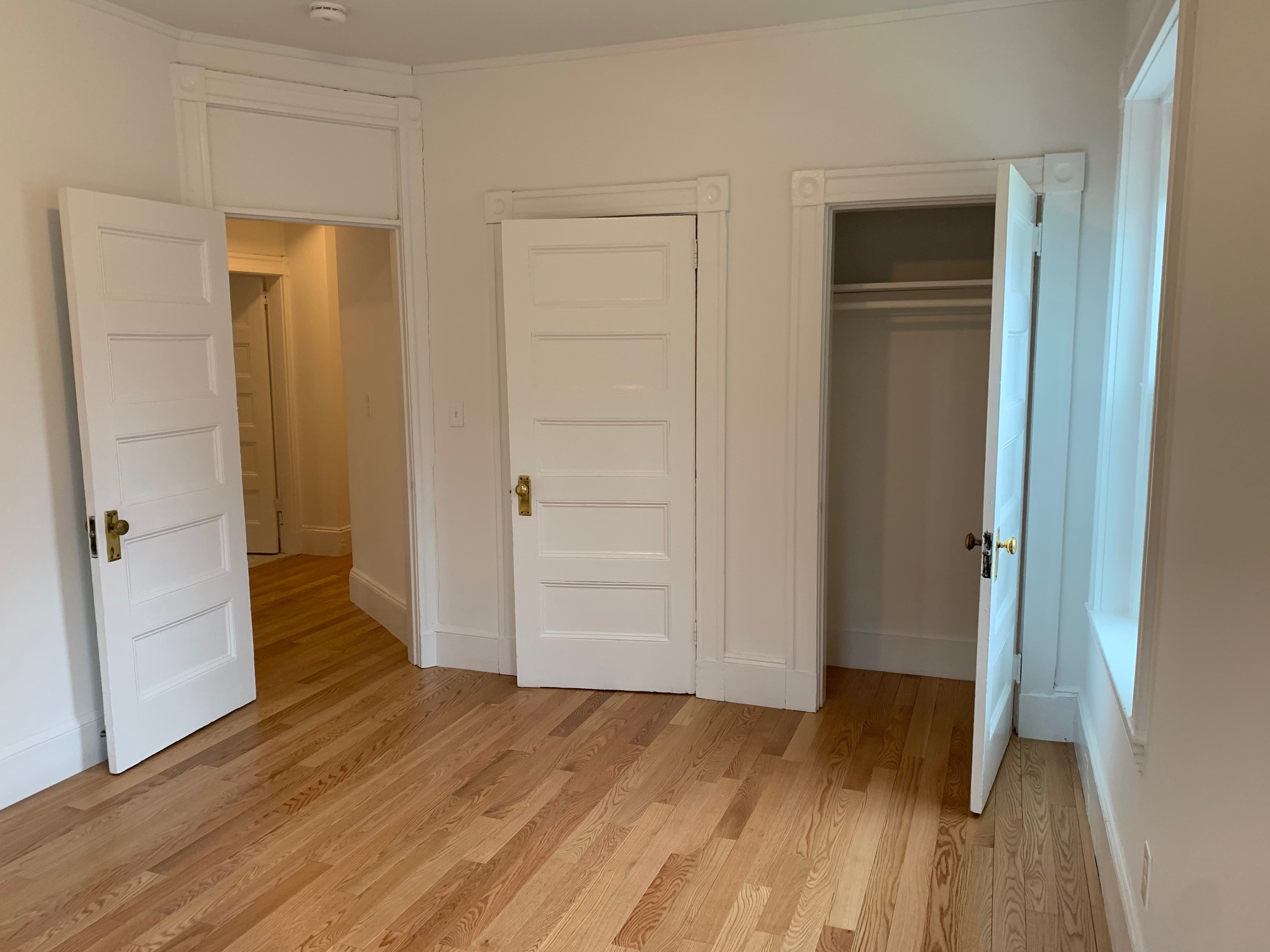 3 bed, 2 bath apartment for rent at 360 Beacon St Unit 1, Ward Two — photo 2 of 13